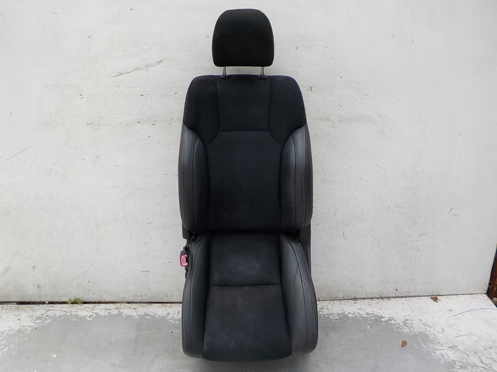 LEXUS IS II F SPORT ISF СТІЛЕЦЬ ВОДІЯ ЛІВИЙ ПЕРЕД