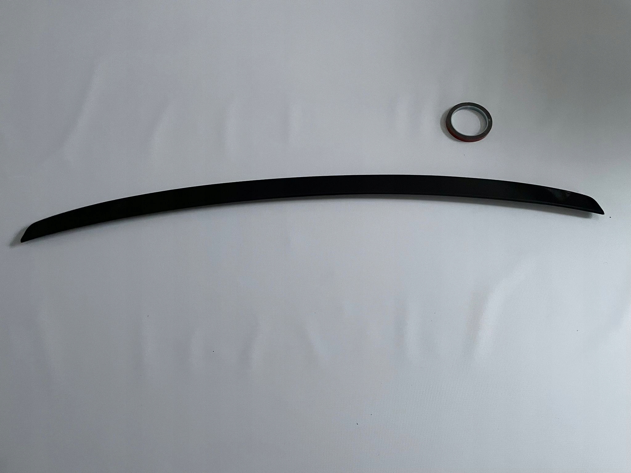 PASSAT B8 LOTKA SPOILER SPOJLER SEDAN CZARNY POŁYSK Strona zabudowy tył