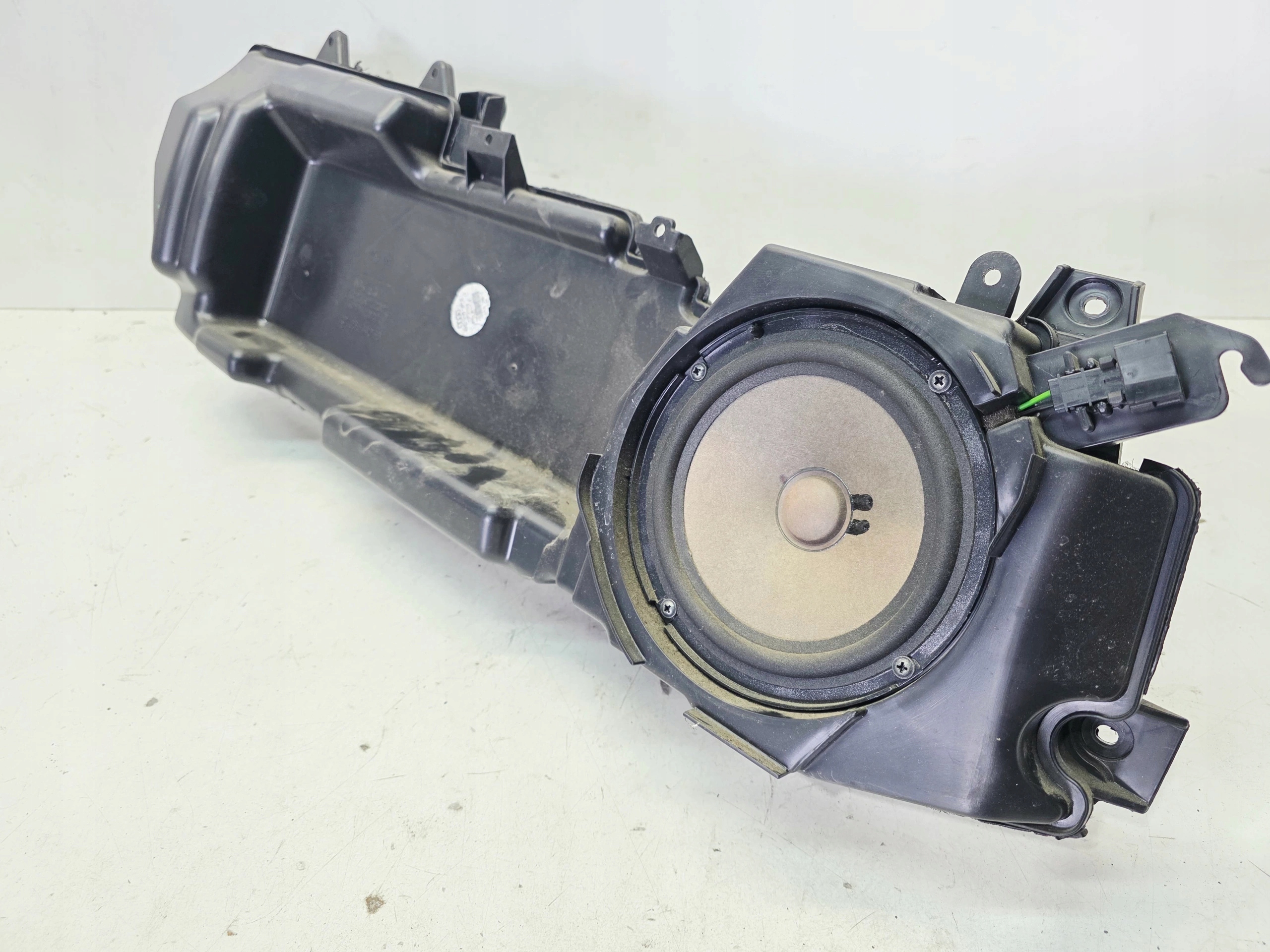 speaker subwoofer door left front AUDI A6 C6 4F0035381B