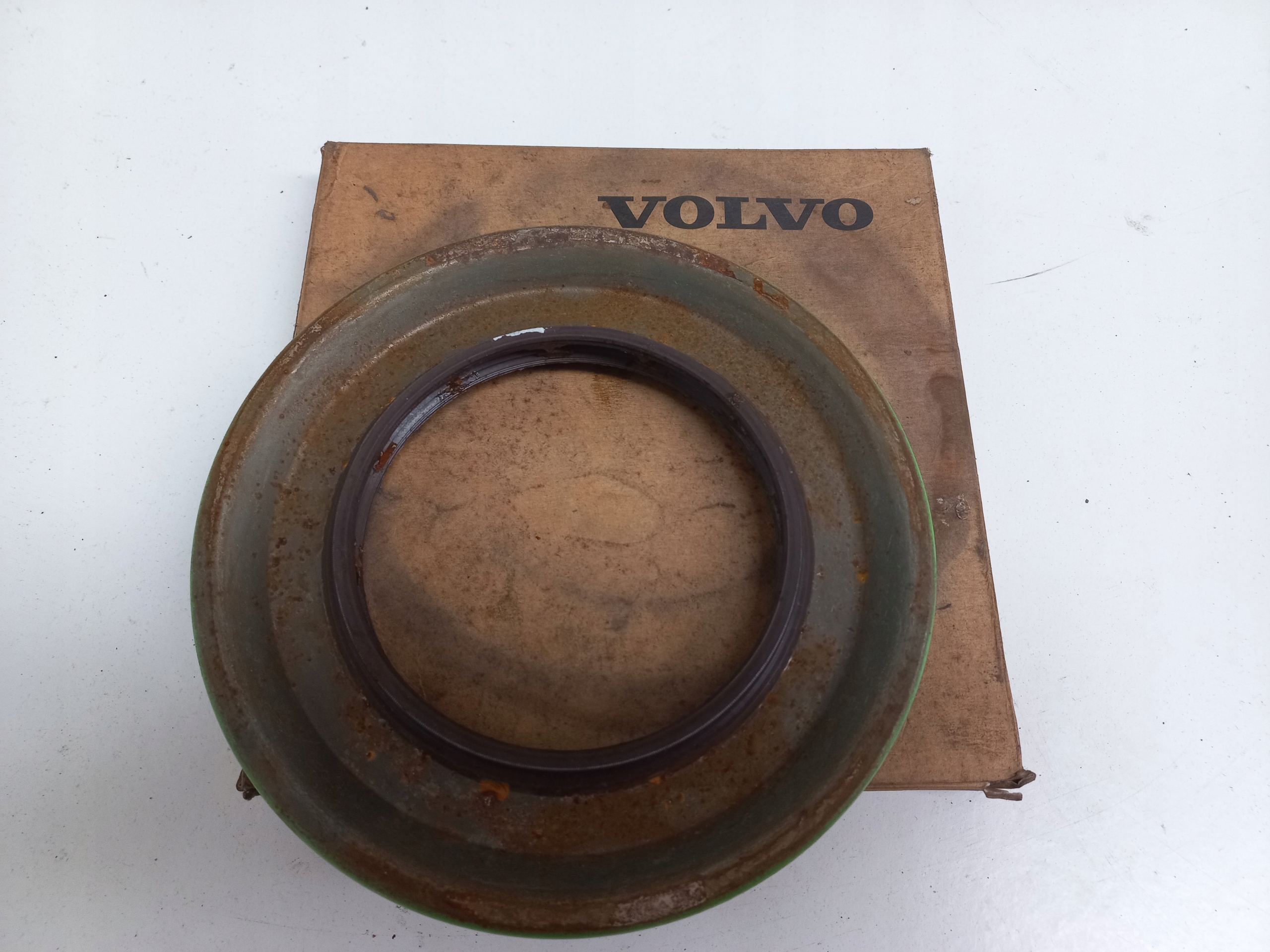 ORYGINAŁ PIERŚCIEŃ USZCZELKA WAŁU KORBOWEGO VOLVO FM FH12 FM12 FM10 FM9 FM7 Producent części Volvo OE