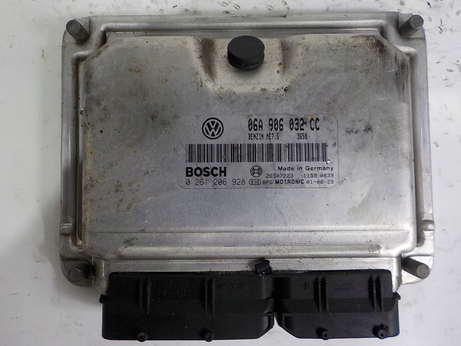 VW SKODA computer control unit 06A906032CC 0261206928