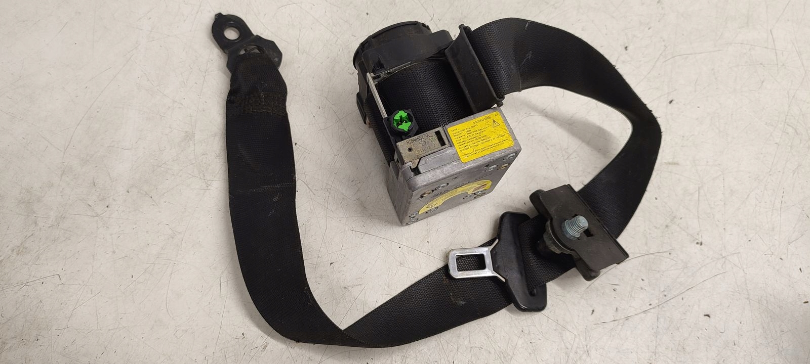 tension belt safety left front Mercedes W203