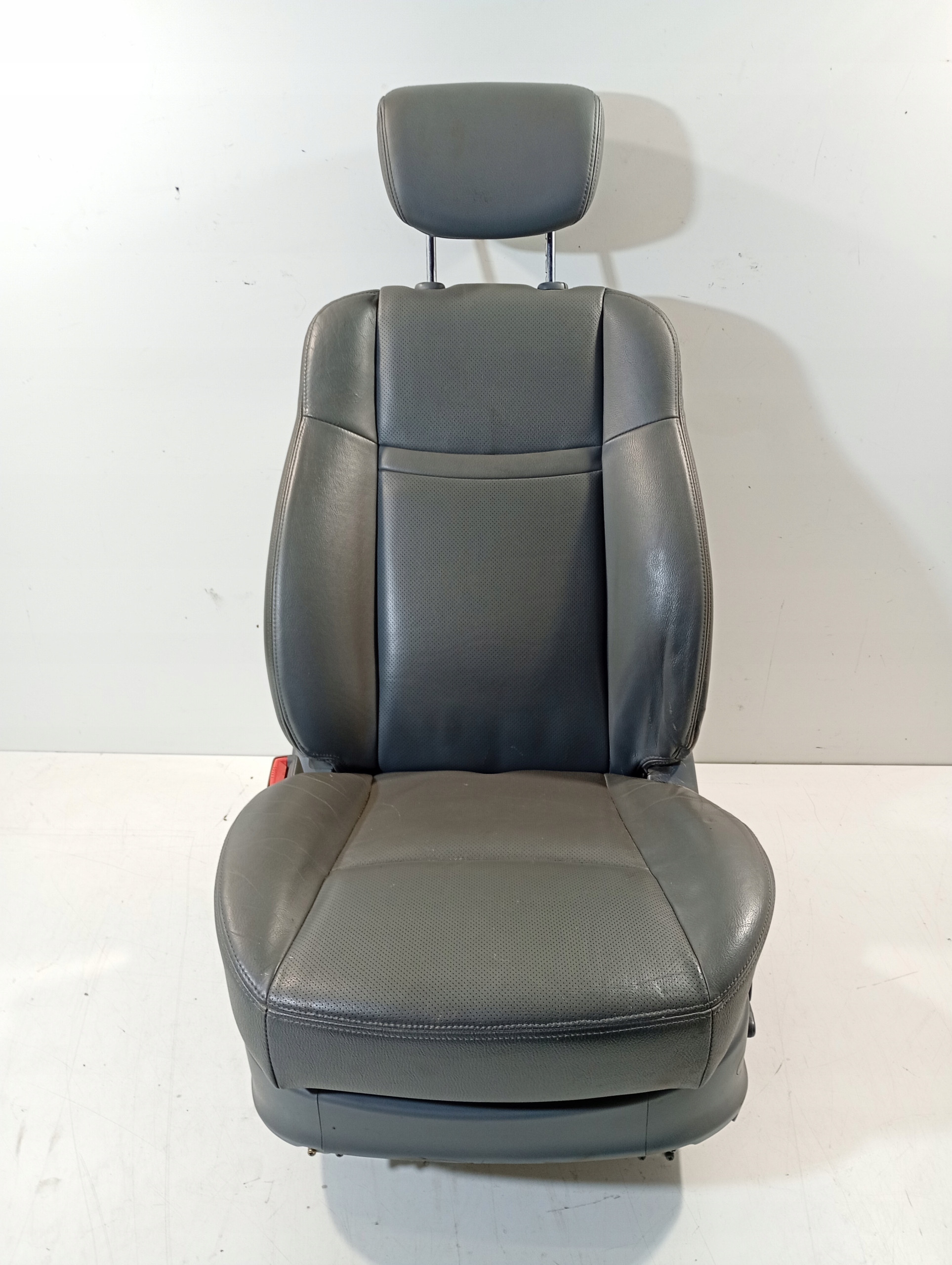 SsangYong RODIUS 05-13 seat left driver´s electrical Grzany