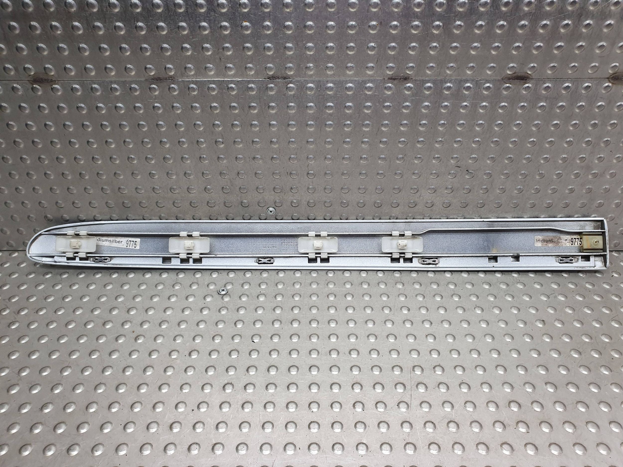 moulding door right rear part CHROM A2116901462 MERCEDES E-class W211