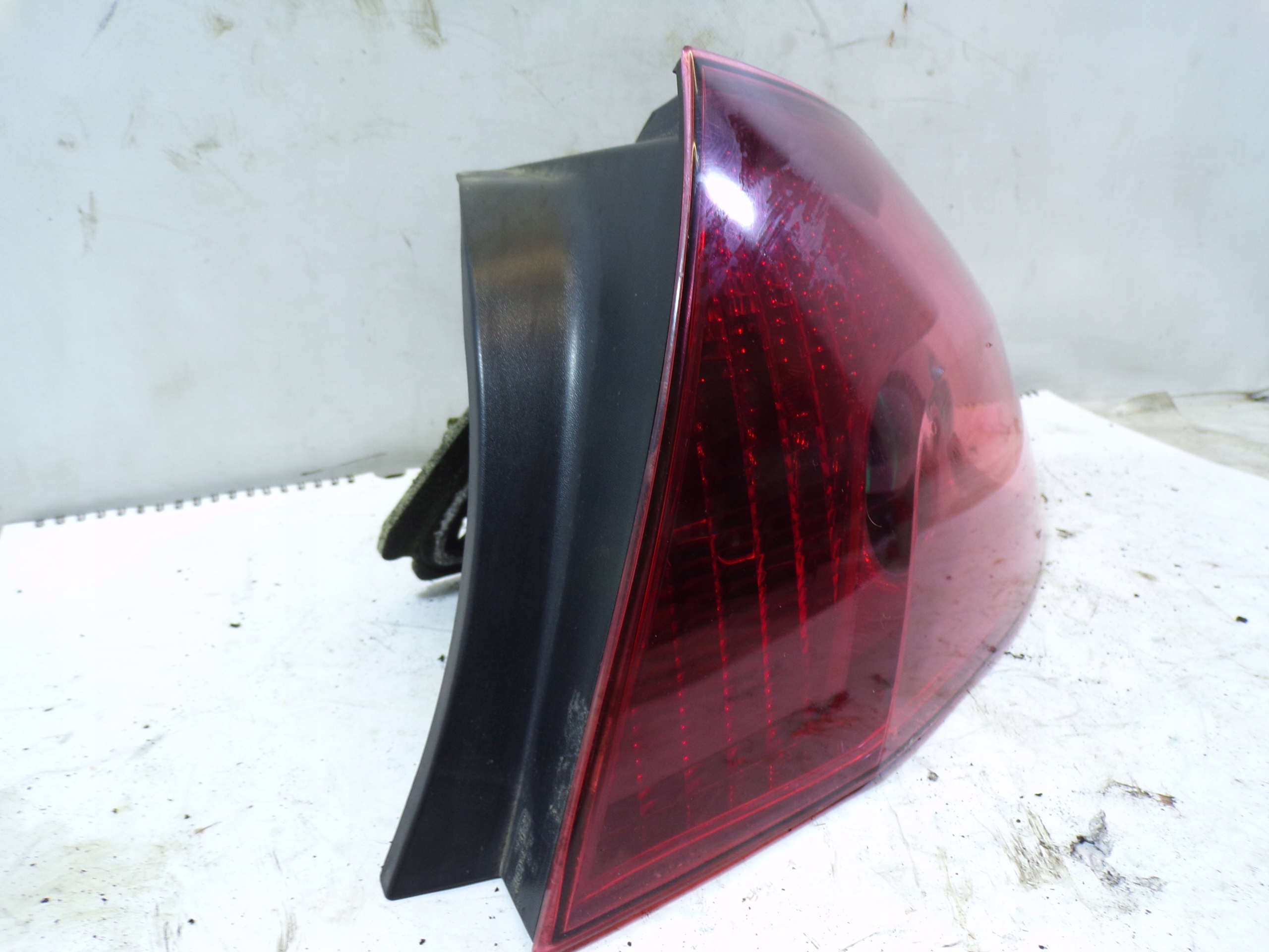 light rear rear part right PEUGEOT 407 sedan (2)