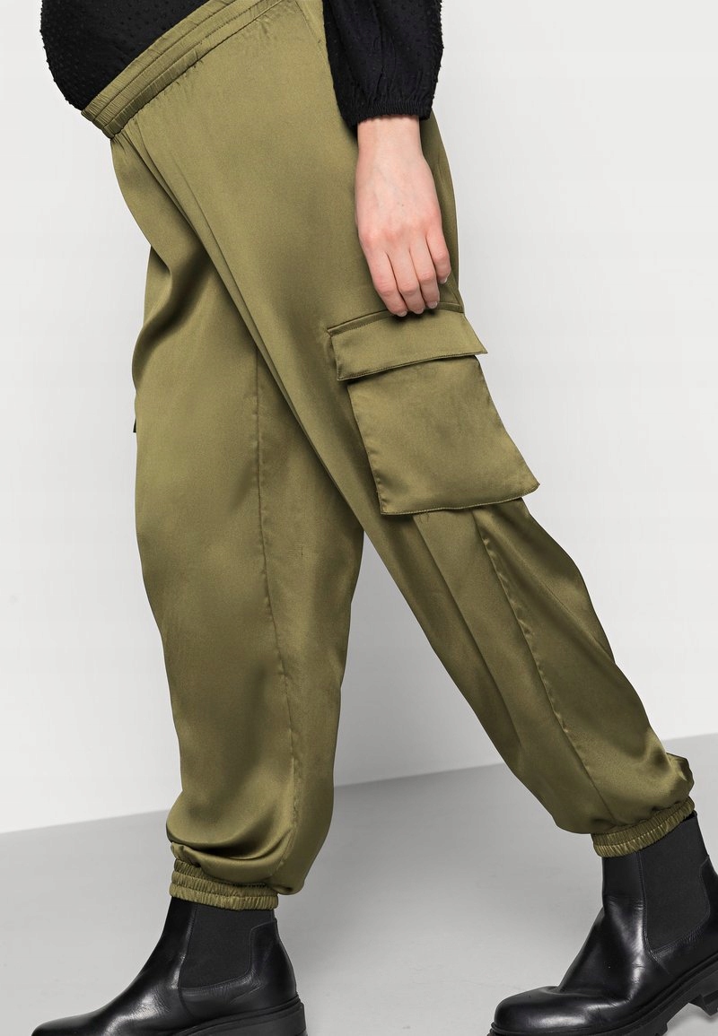 Spodnie ciążowe Mamalicious S Kolor zielony