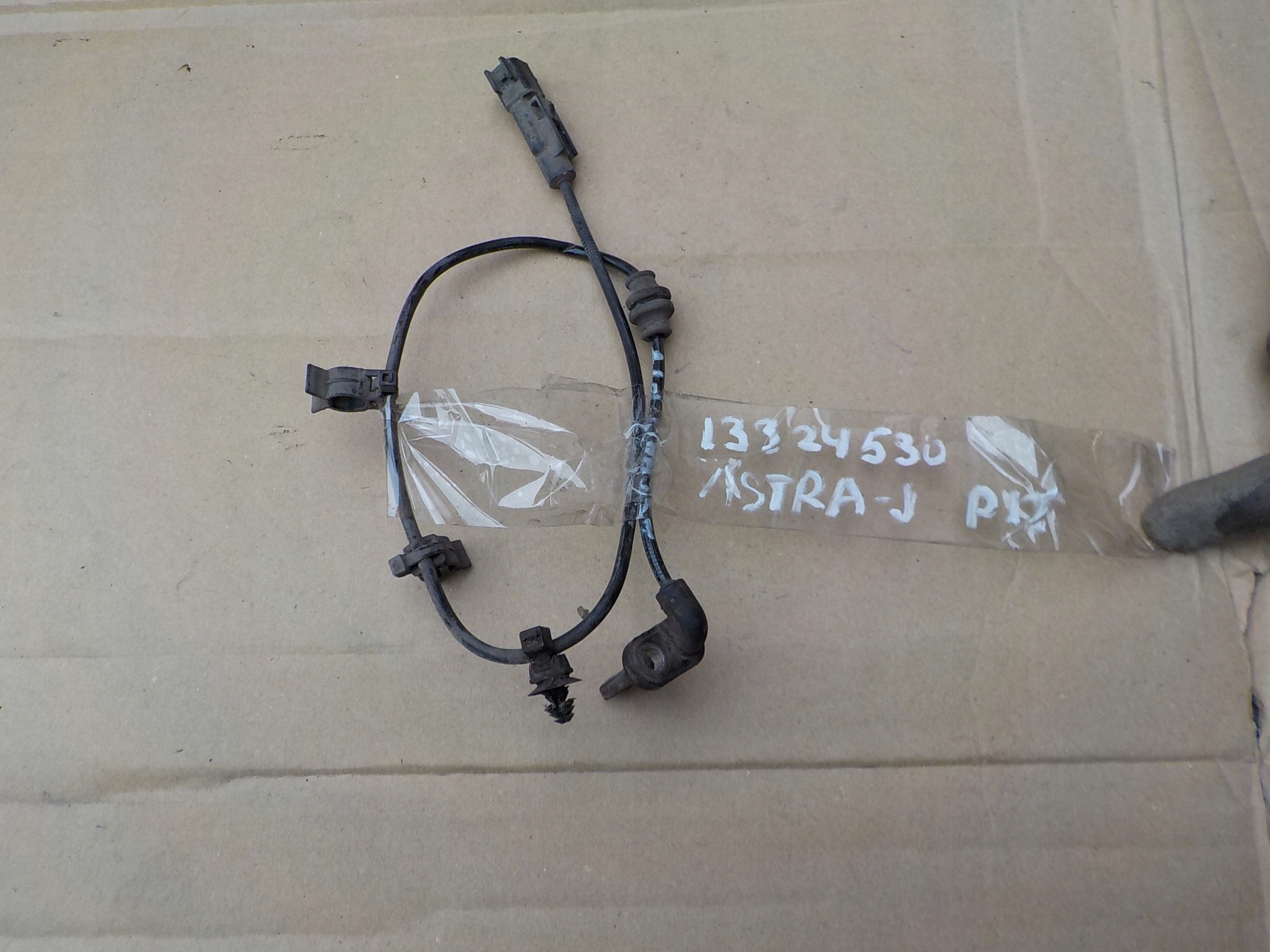 Sensor abs links rechts heck opel astra J 13324530