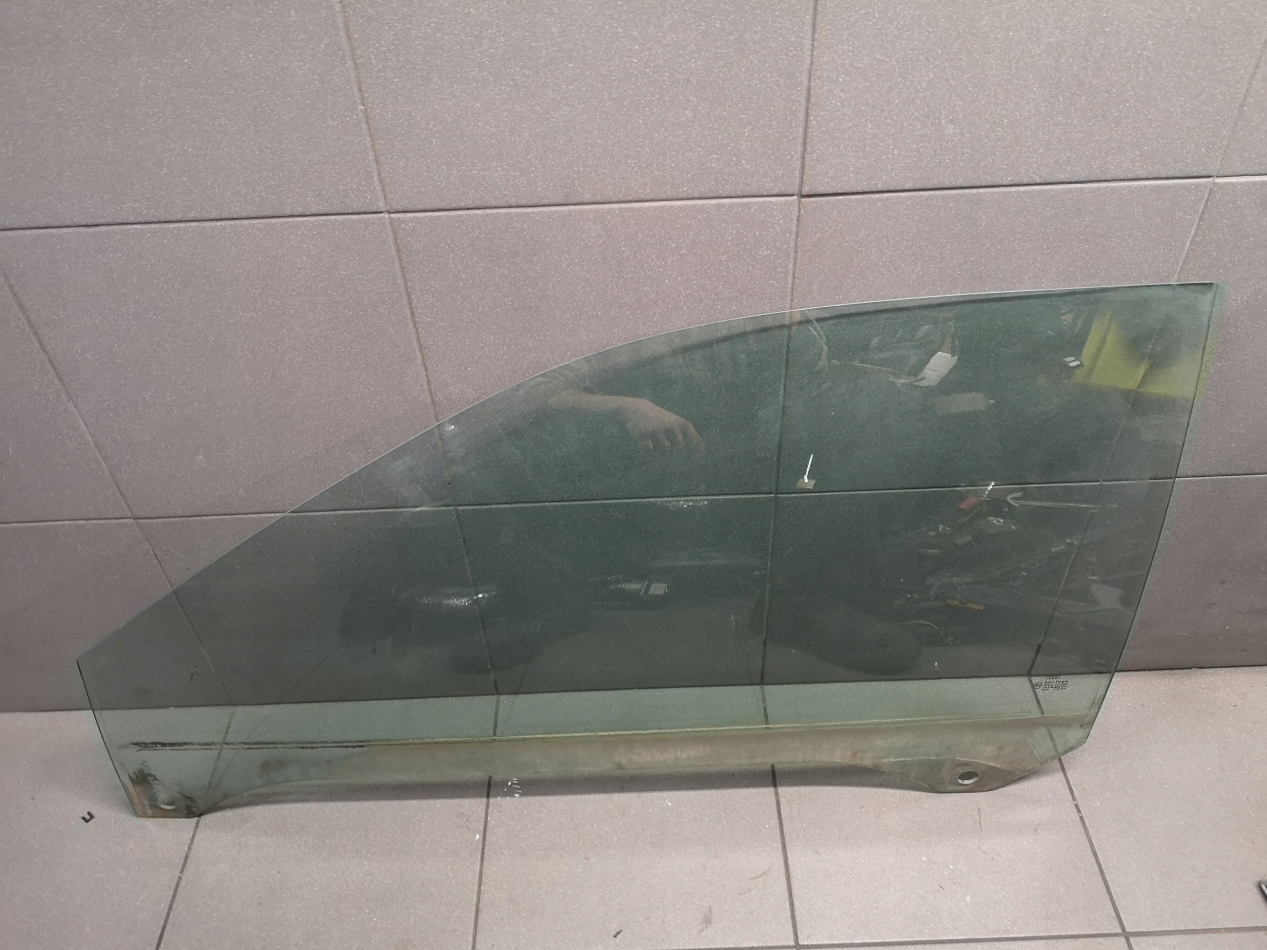 SZYBA DRZWI LEWY PRZÓD AUDI A6 C5