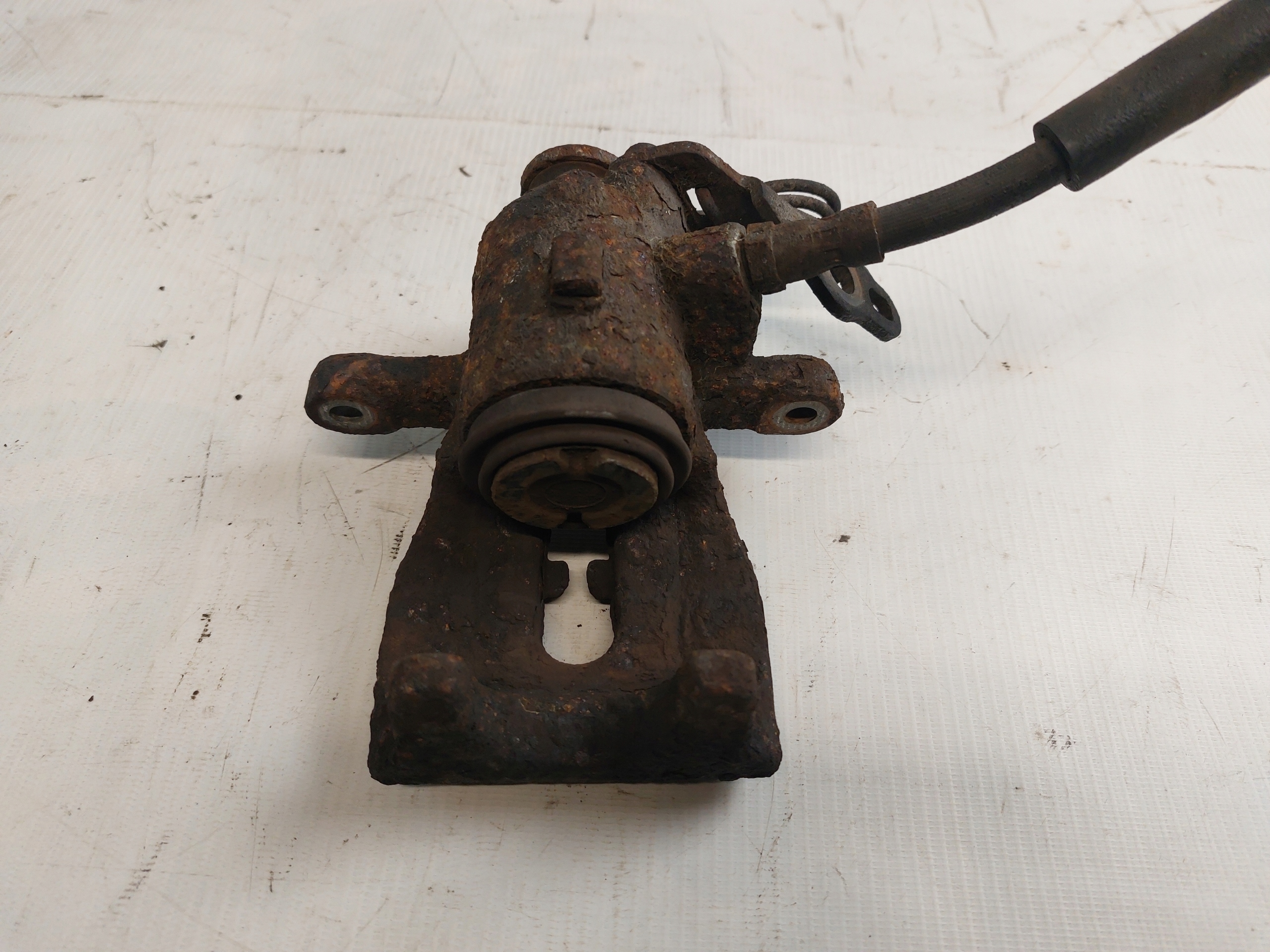 caliper brake left rear part FORD KUGA and 2.0TDCI