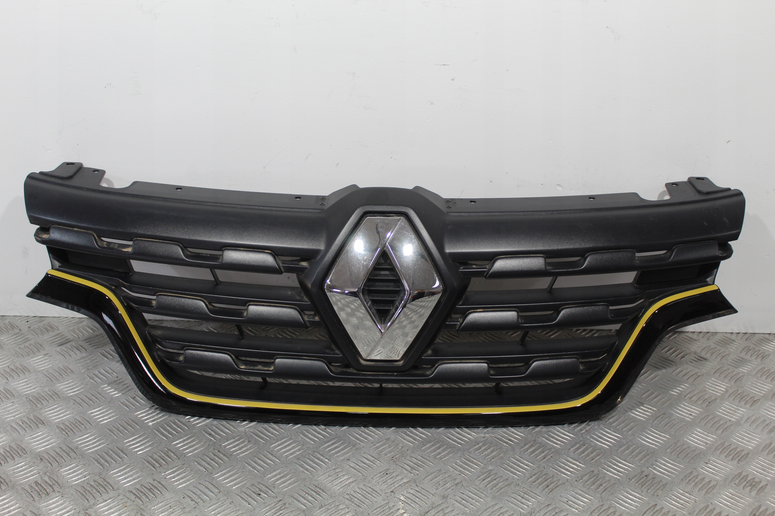 GRILLE RENAULT ALASKAN