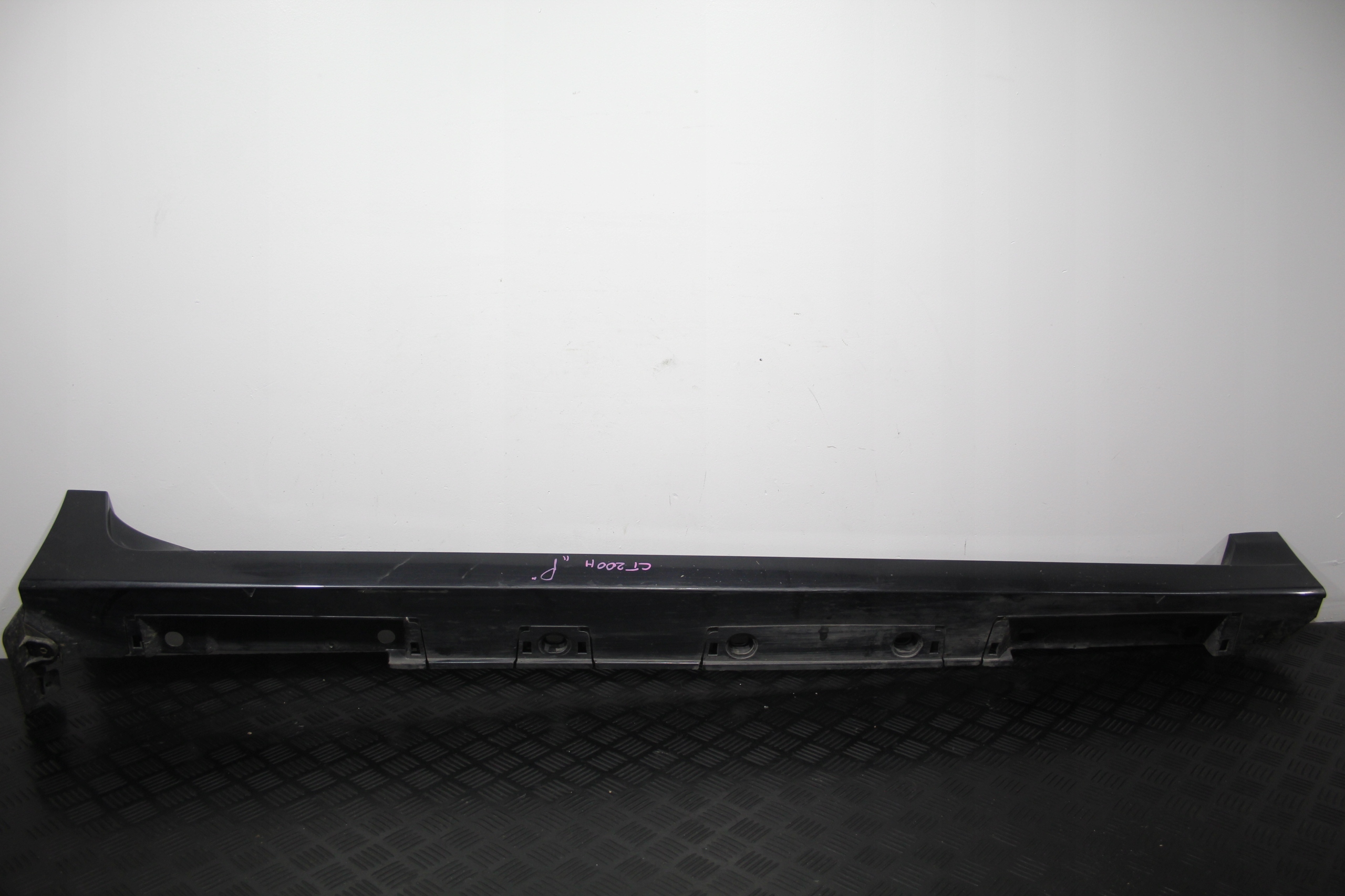 cap threshold threshold right LEXUS CT200H