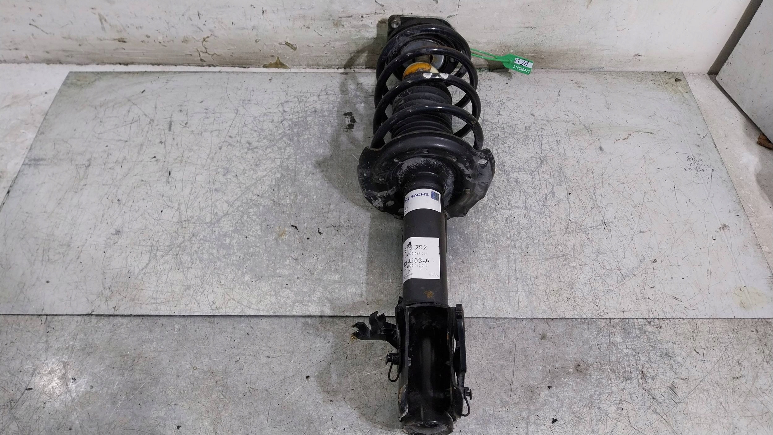 shock absorber right front A1693201430 MERCEDES W169 W245