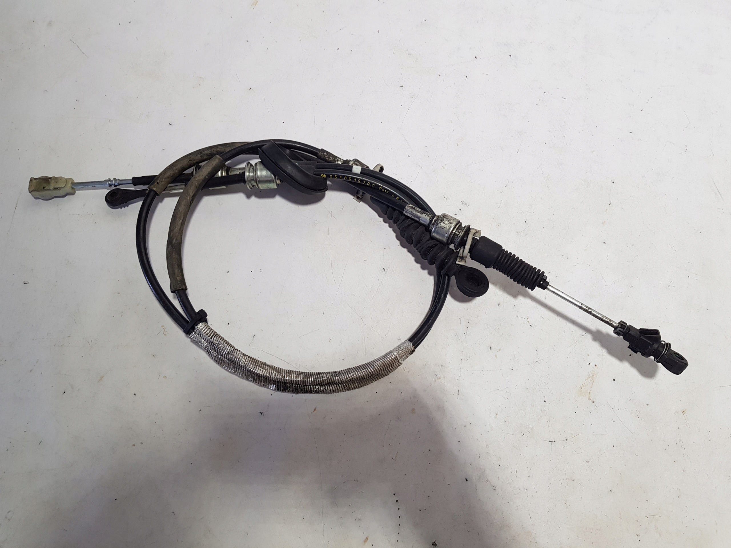 JEEP CHEROKEE KL V Bowdenzug Schalt getriebe 05106197AC
