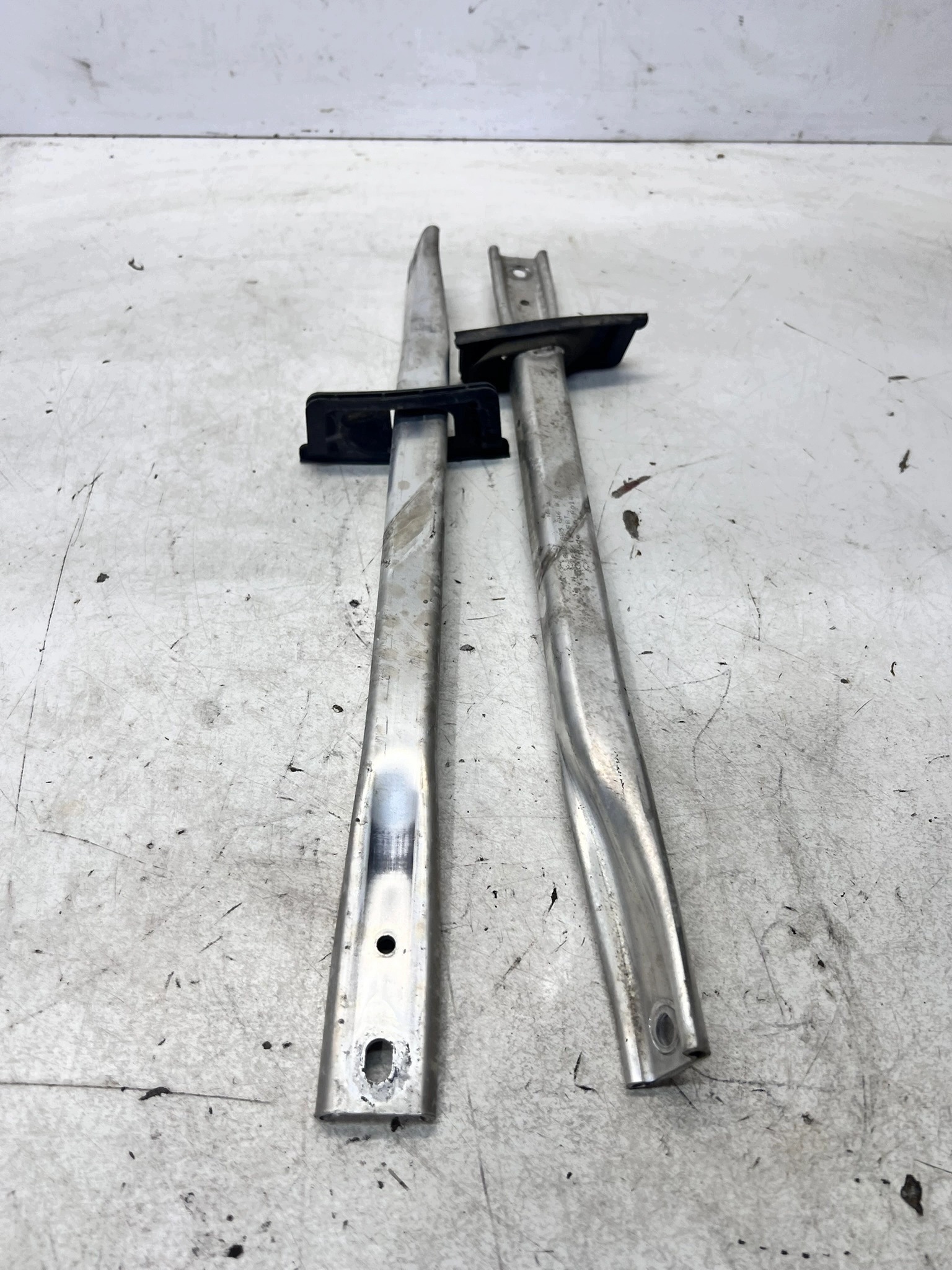 ROZPURKA console AUDI A4 B9 8W0805646B 8W0805645B