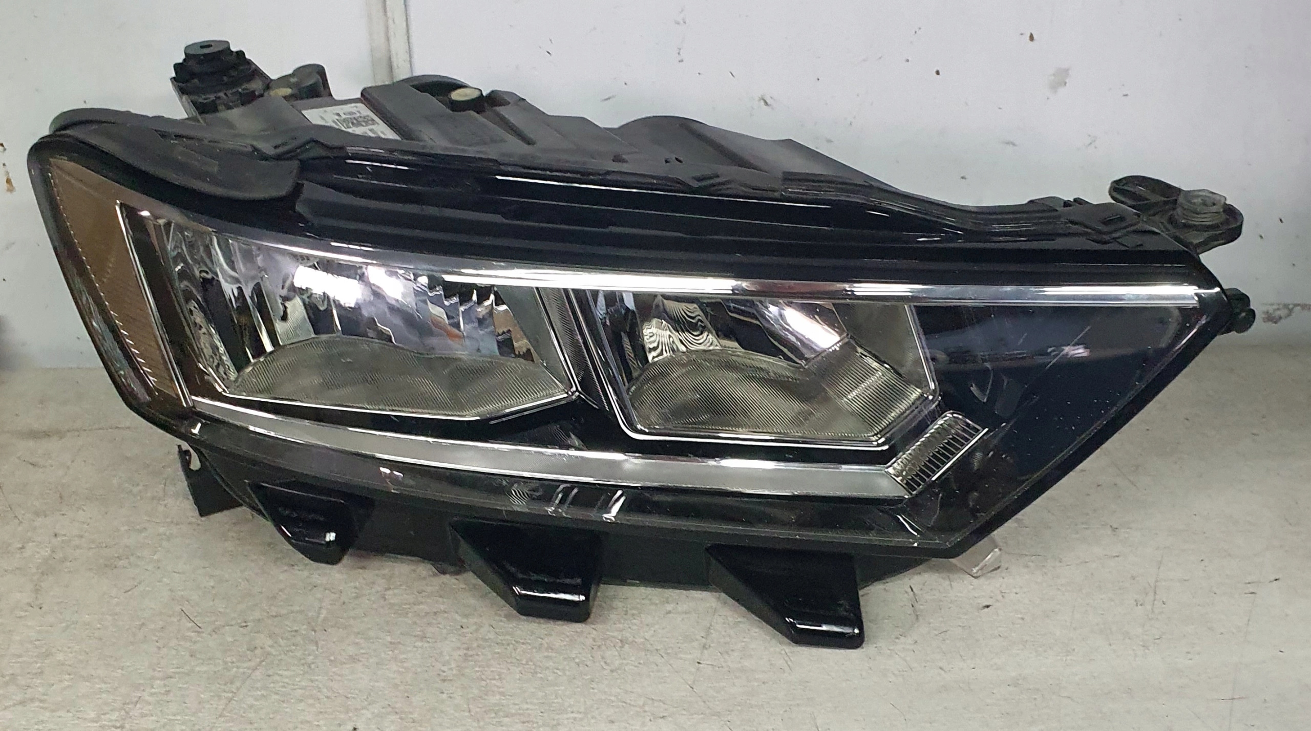 VW T-ROC 2GA 17- light right front H7 2GA941006B original