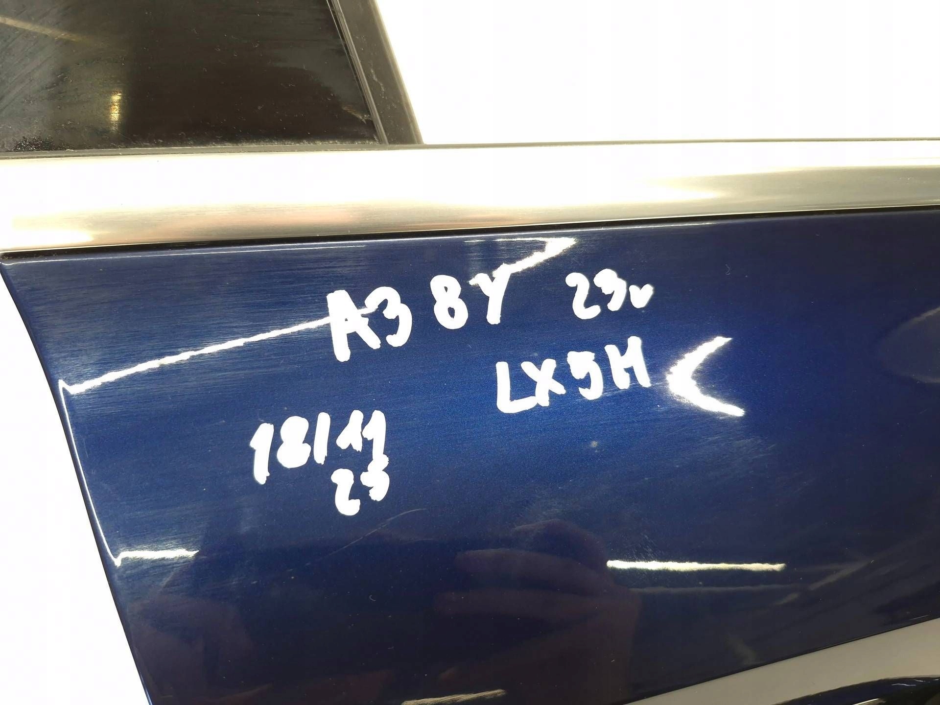 door right front front AUDI A3 8Y LX5H