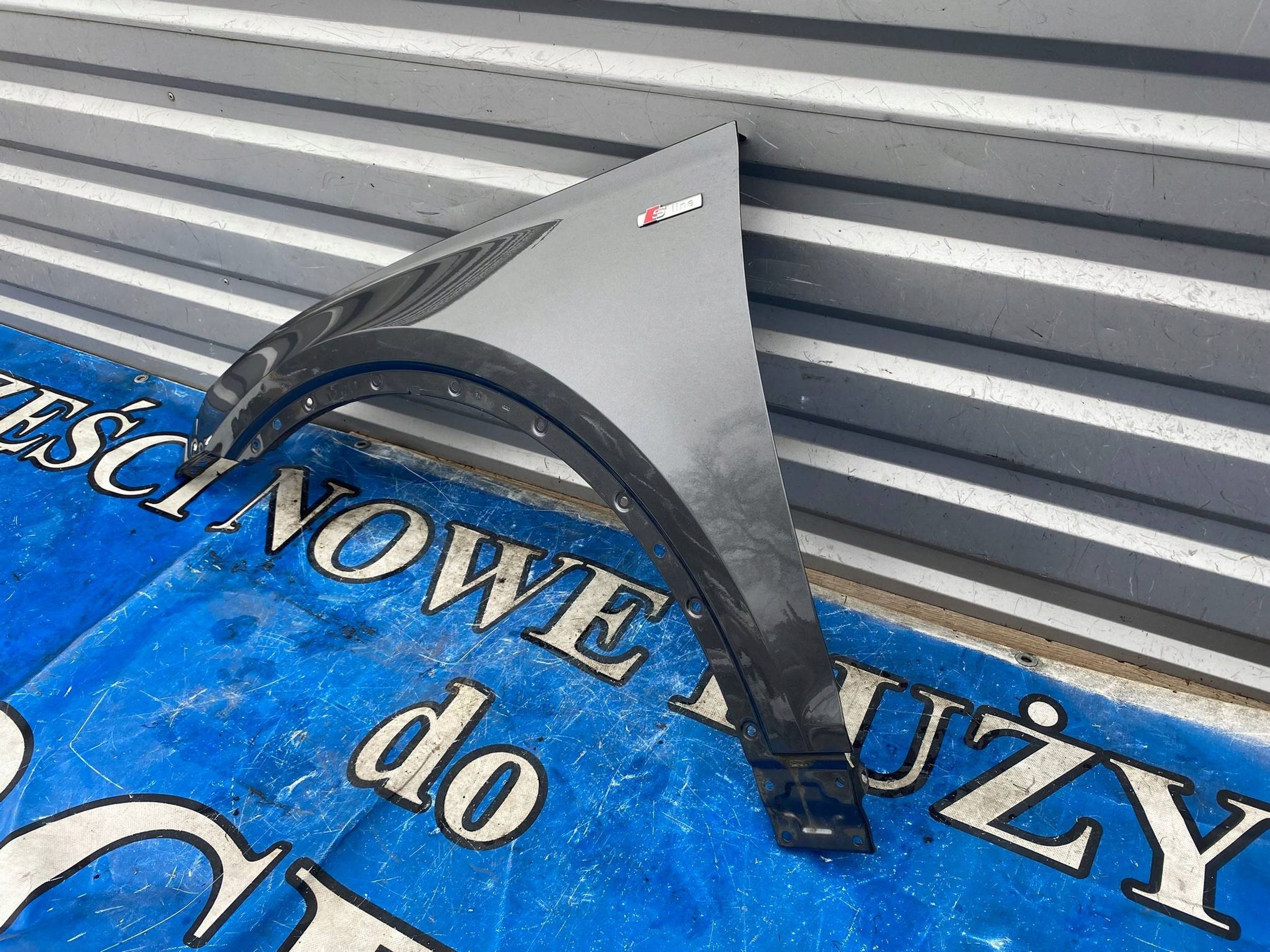 AUDI Q5 80A BŁOTNIK LEWY Typ samochodu Samochody osobowe