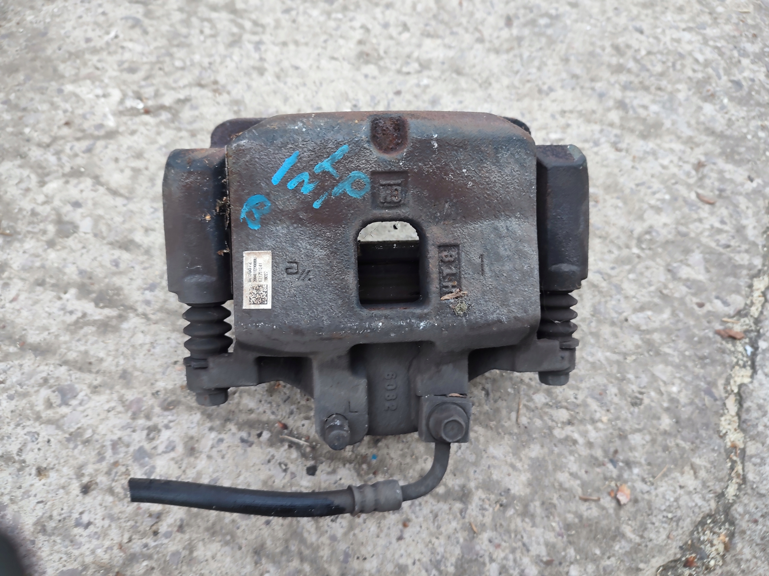 caliper brake front left front OPEL INSIGNIA B 84120872