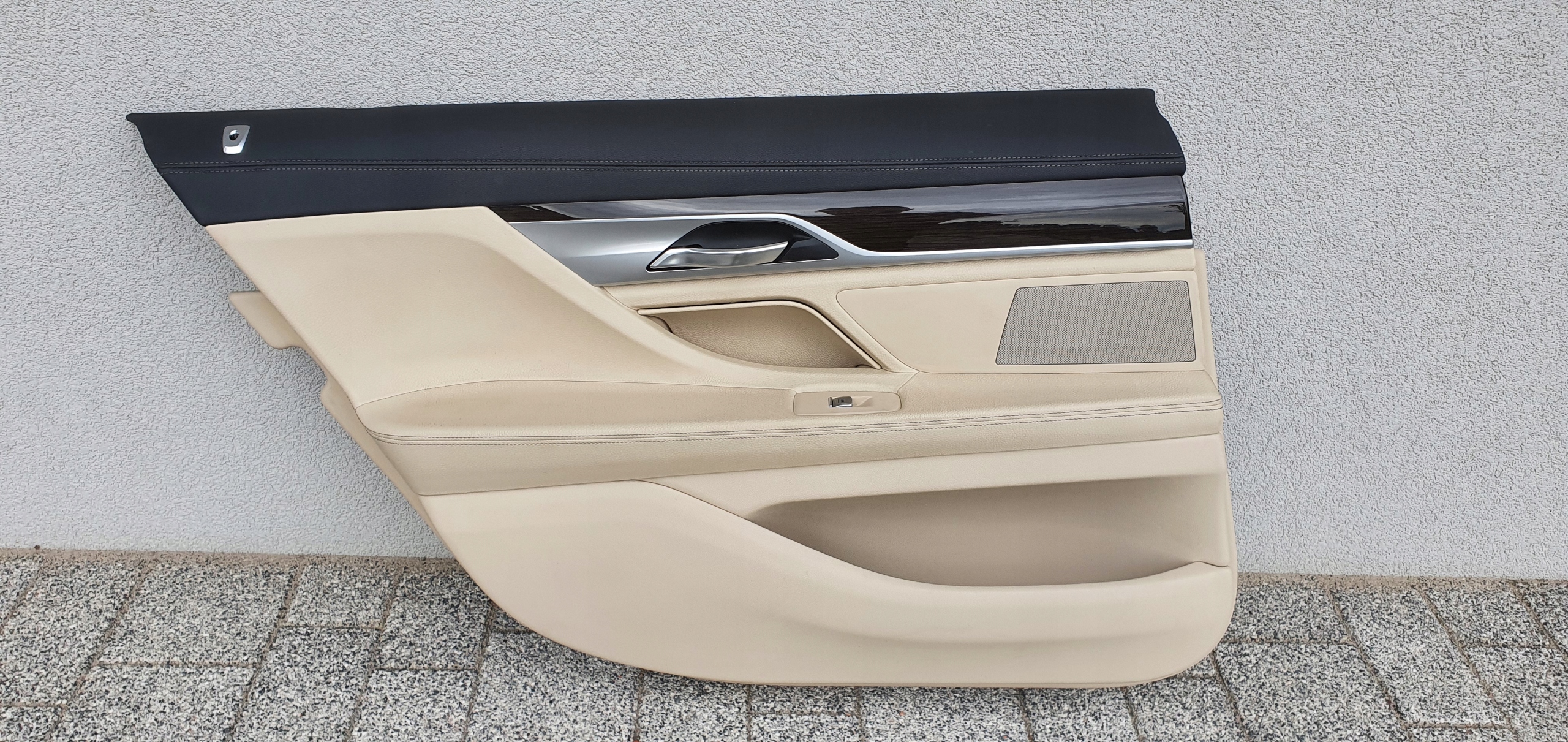 BMW 7 G12 дверные карты левый зад оригинал