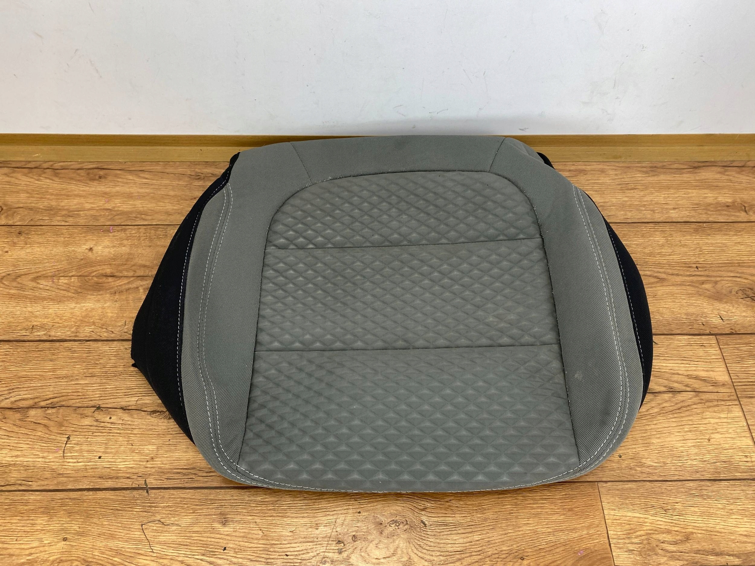 lemez kárpit üllés pasazera Ford Escape IV 2020+