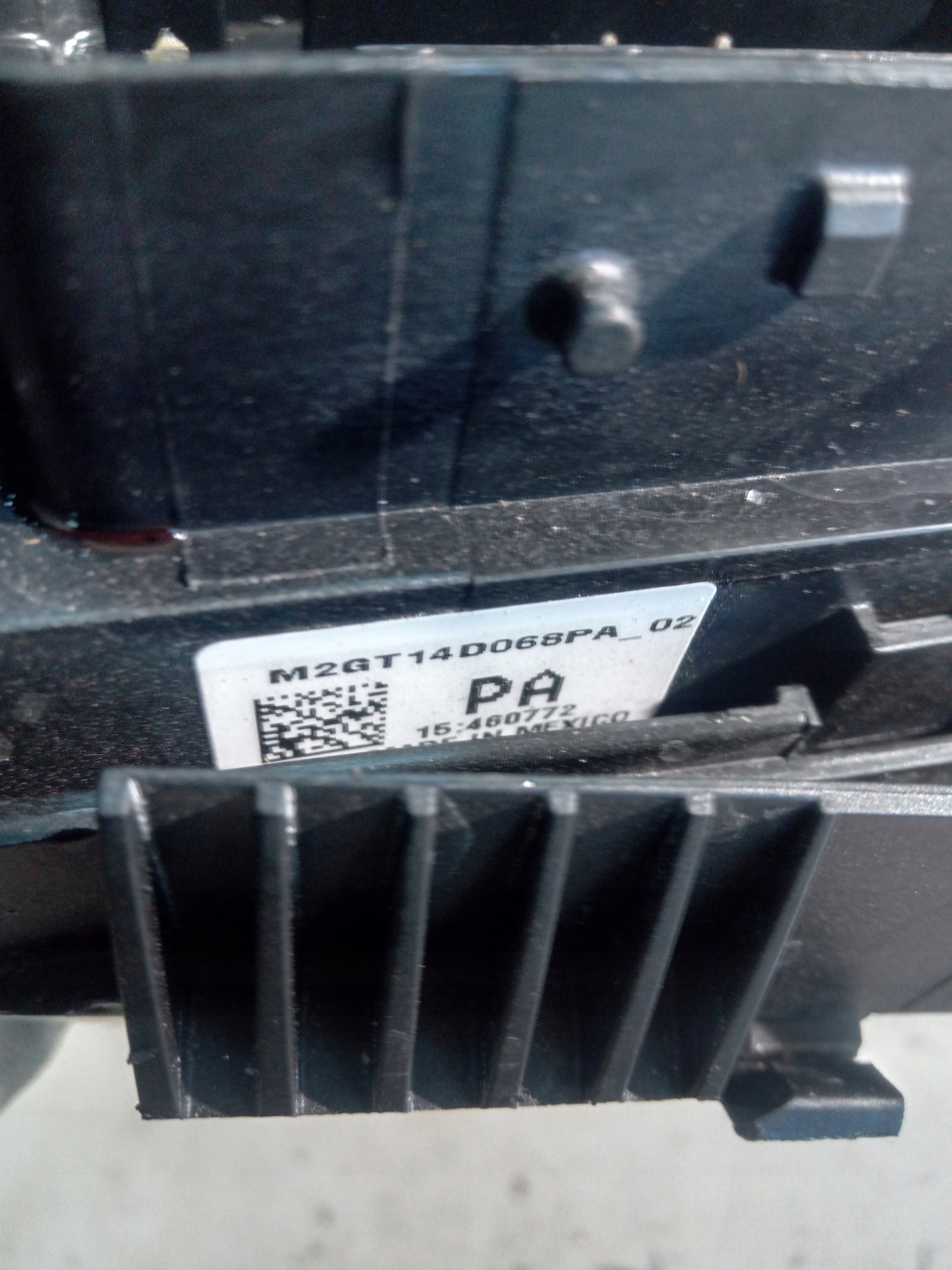 FORD GALAXY MK4 PUSZKA SKRZYNKA BEZPIECZNIKÓW Jakość części (zgodnie z GVO) O - oryginał z logo producenta pojazdu (OE)