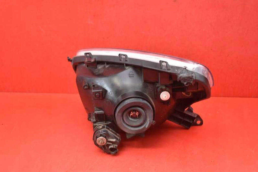 REFLEKTOR right light front EU 20-A441R TOYOTA RAV 4 2 II 00-03