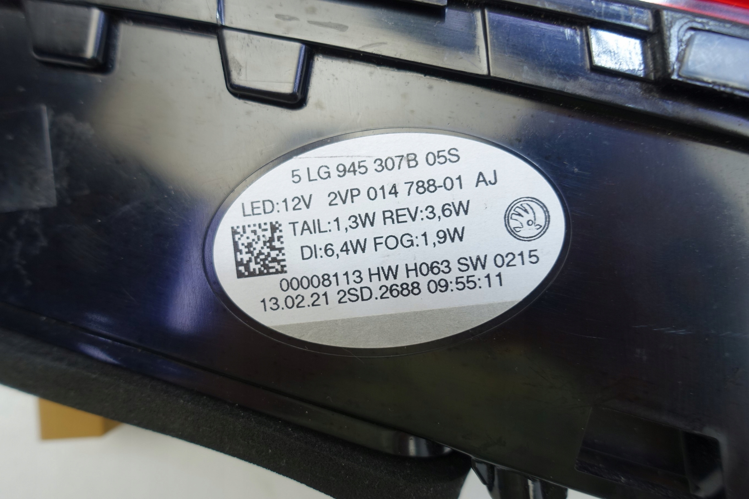 light left rear part left rear SKODA ENYAQ 5LG