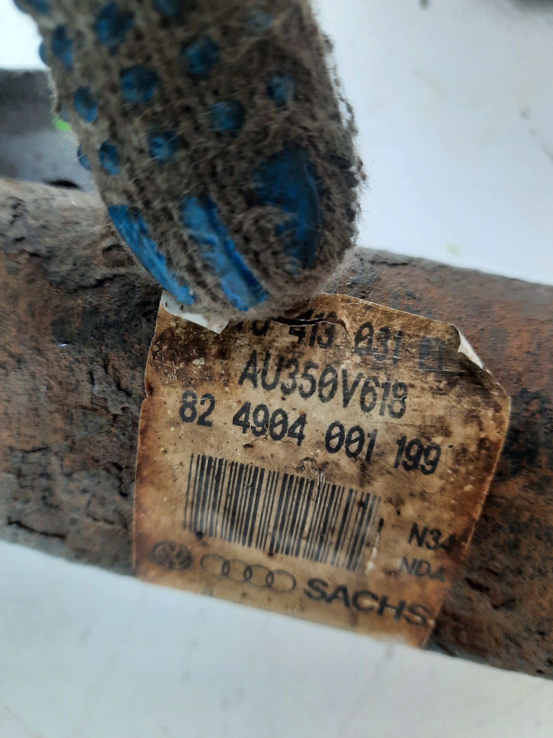 Audi A3 S3 8P амортизатор передний с 1T0413031EL