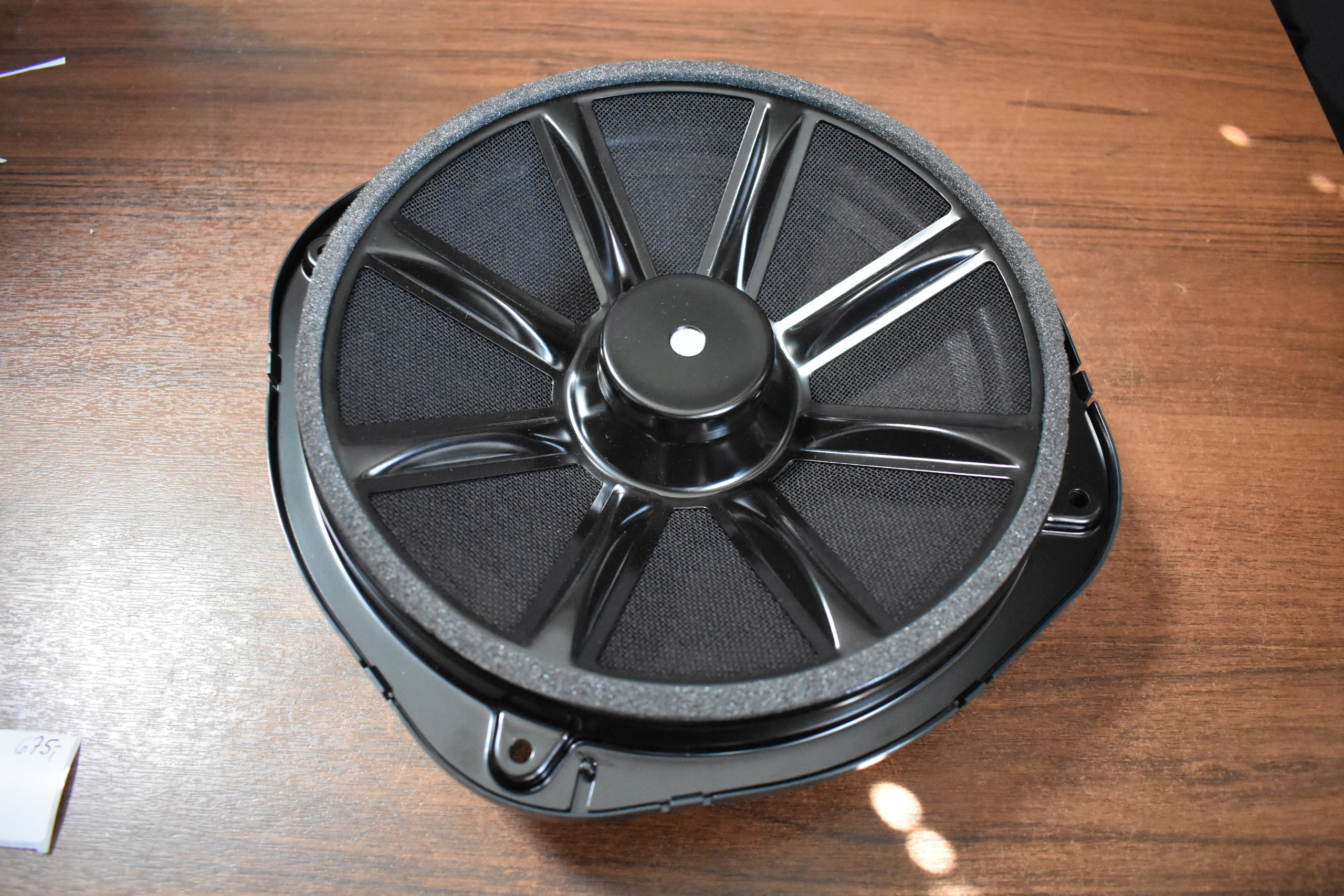 IDEALNY SUBWOOFER speaker bang & OLUFSEN AUDI A8 D5 1