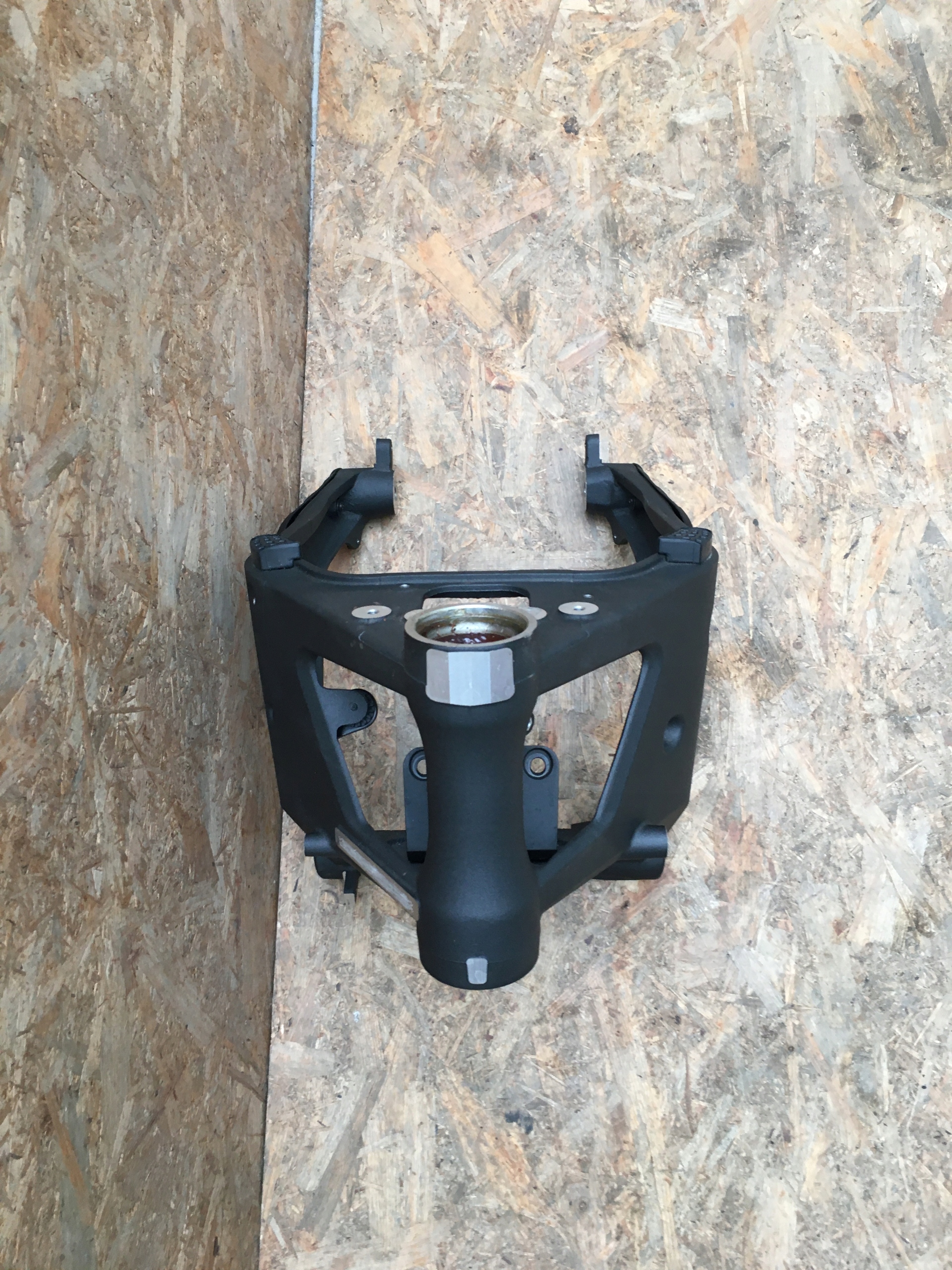 RAMA DUCATI MONSTER 937 Producent Ducati OE