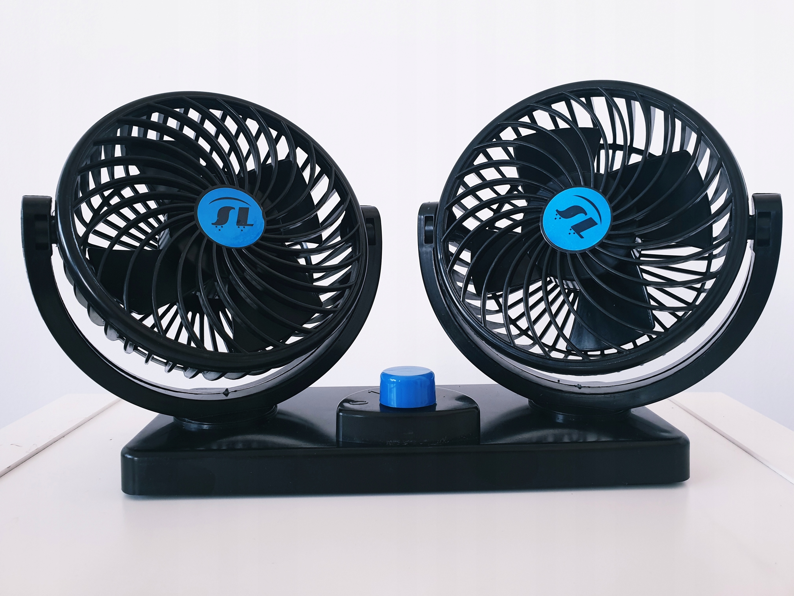 

Wentylator wiatrak samochodowy podwójny 12V Bus