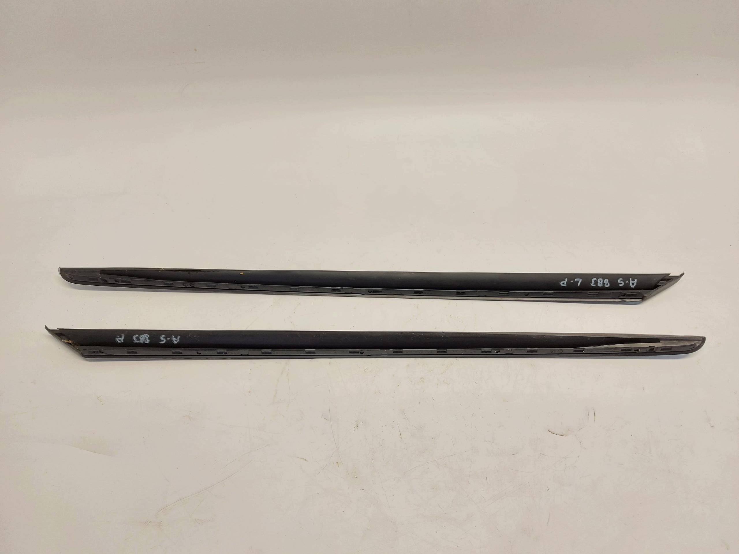 AUDI A5 8B3 AVANT moulding windows czolowej left right 8B3854328