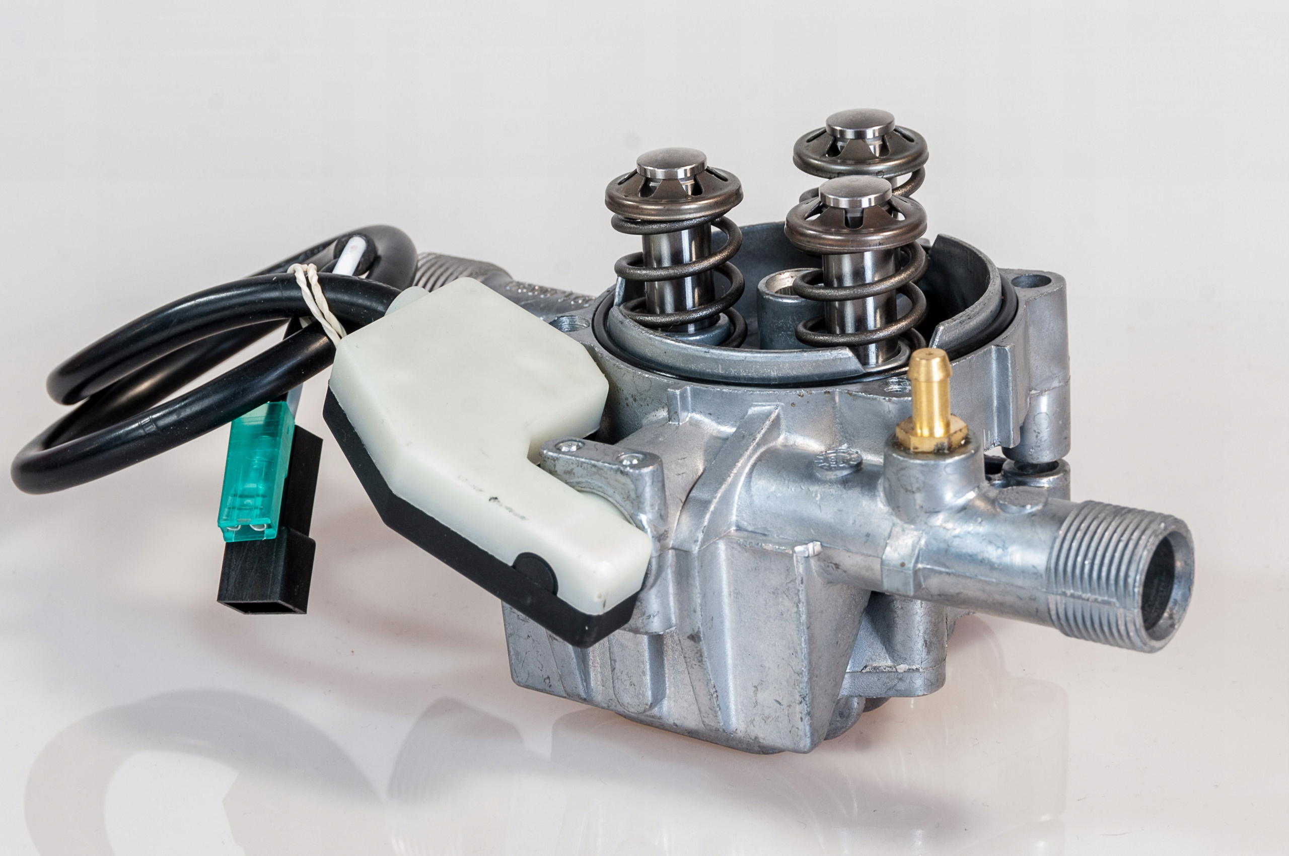 UNIWERSALNA POMPA DO MYJKI ONE,SPACE,FORCE Maksymalna moc 200 W