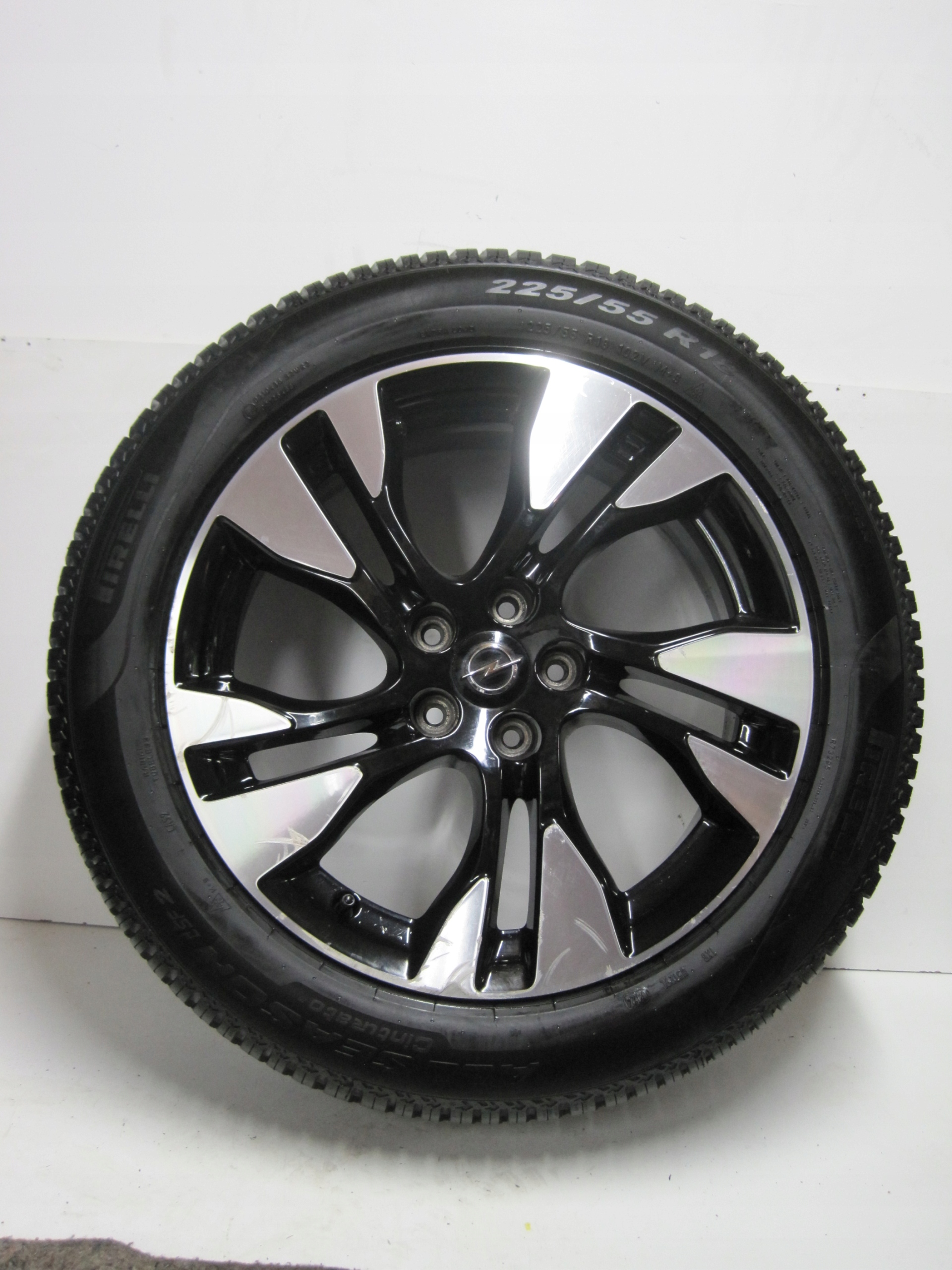 wheels discs tyres OPEL GRANDLAND R18 M+S 23r