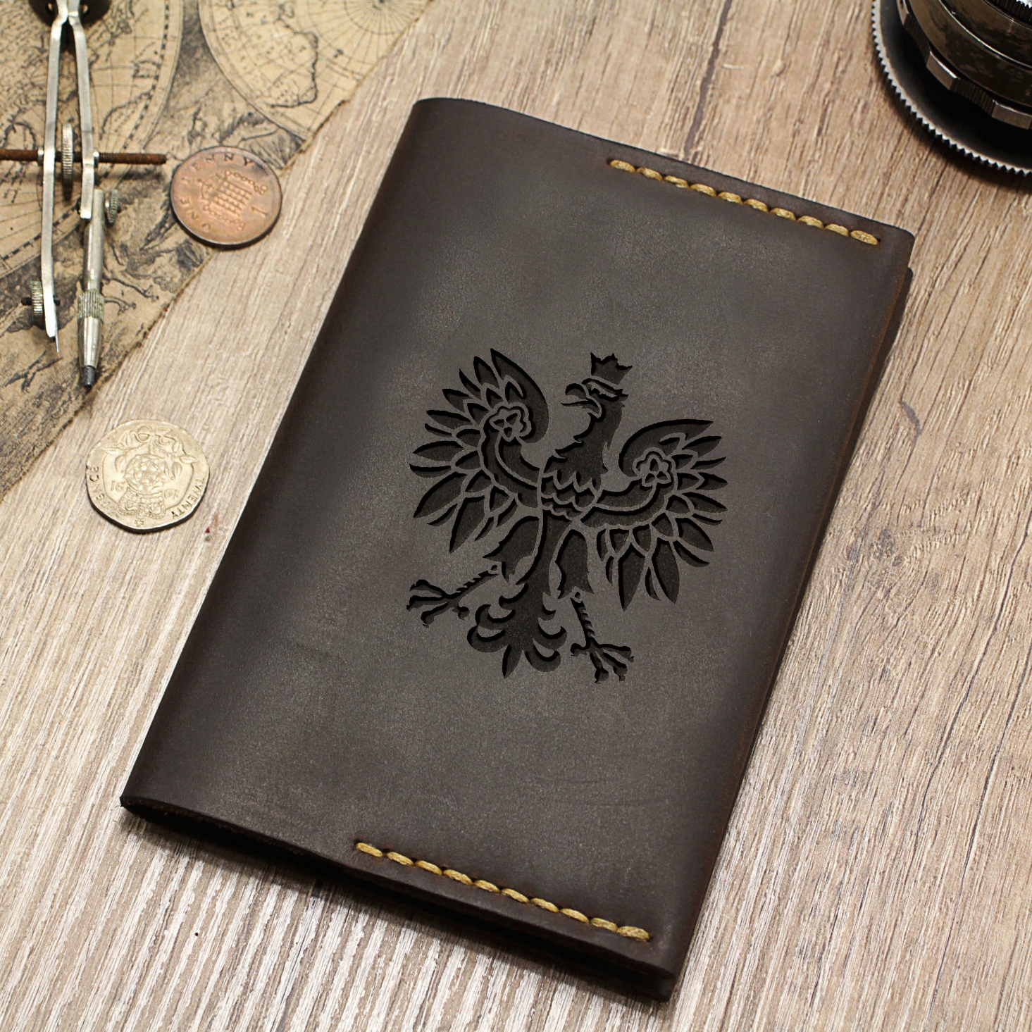 Pouzdro na cestovní pas se znakem kožené s gravírováním handmade