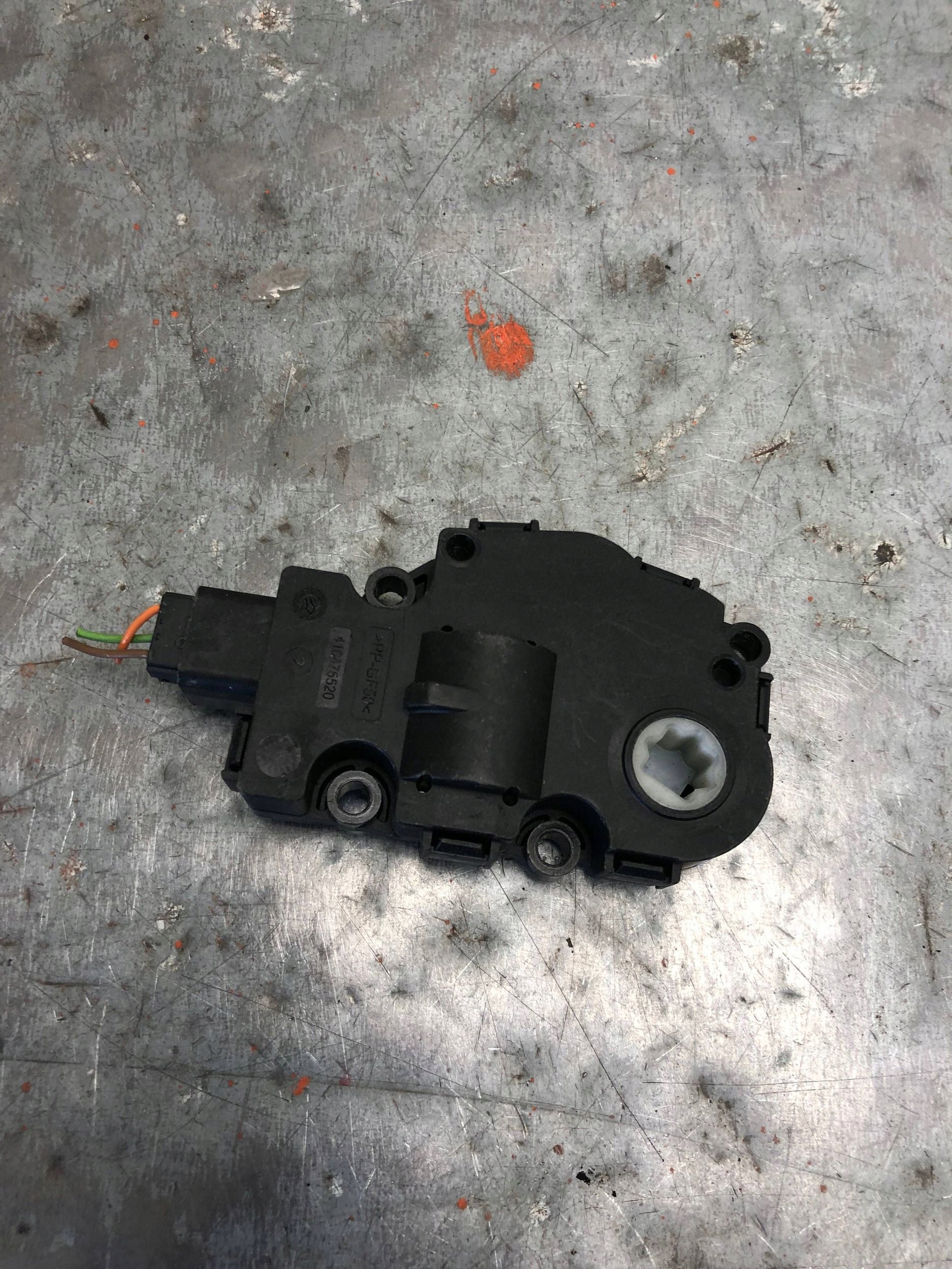 motorek topení BMW E90 EFB331