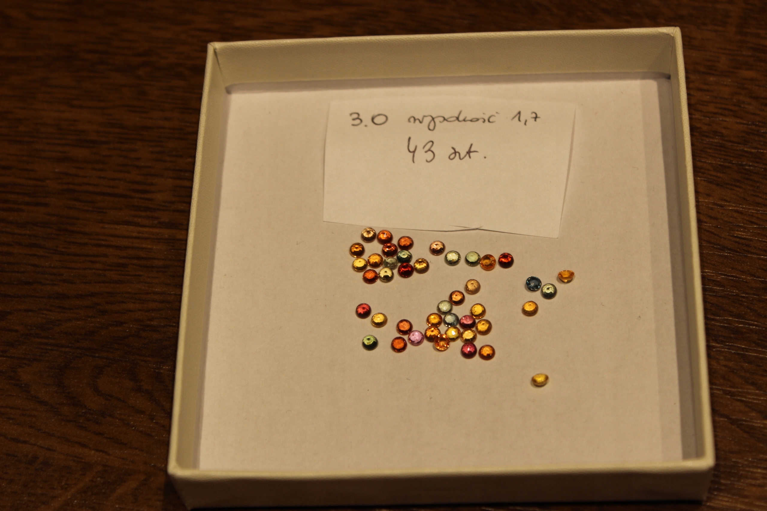 Safír songea 3.0x1.7mm