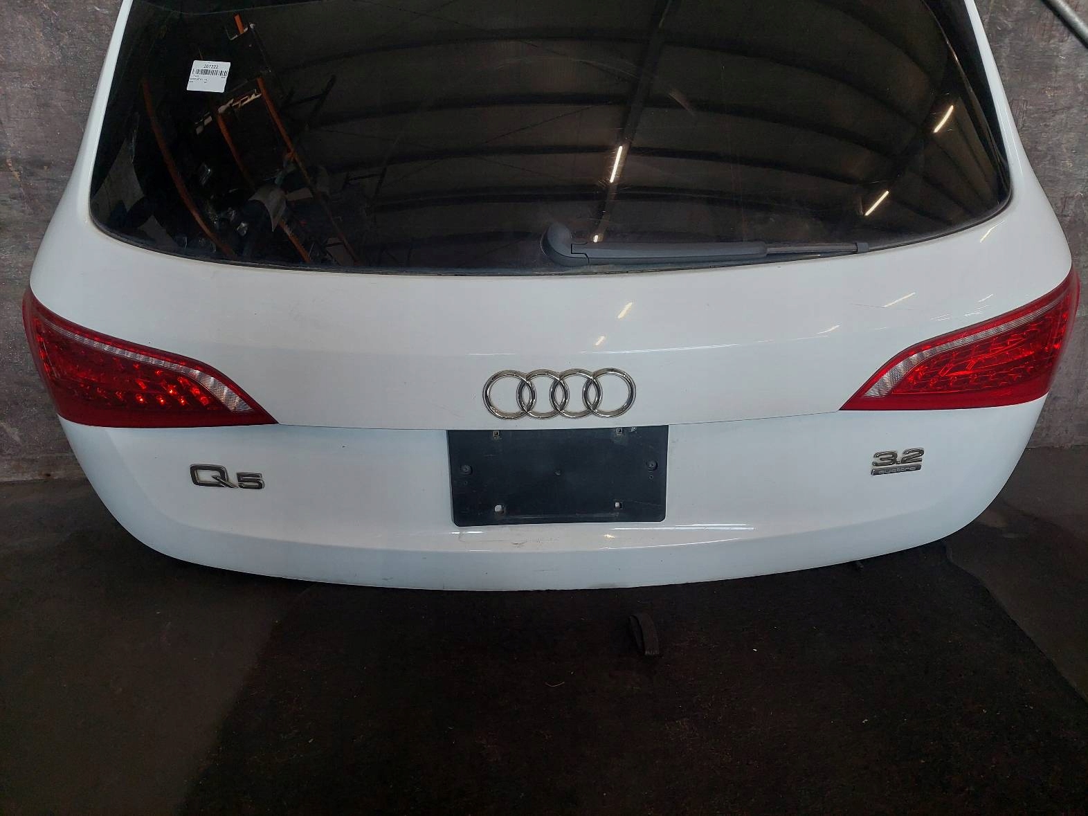 complete rear part AUDI Q5 8R LY9C trunk door boot bumper rear part lights