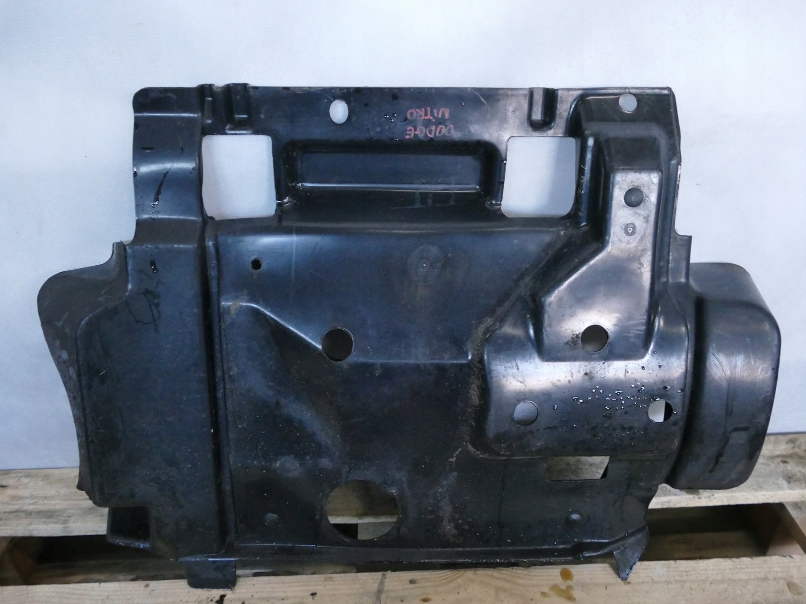 DODGE NITRO 2.8 CRD ЗАЩИТА ДВИГАТЕЛЯ ПЛАСТИНА