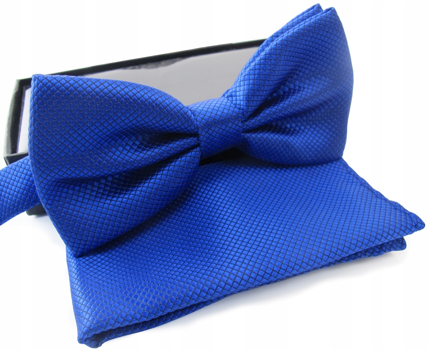 

Muszka Mucha Męska Poszetka Szafir.