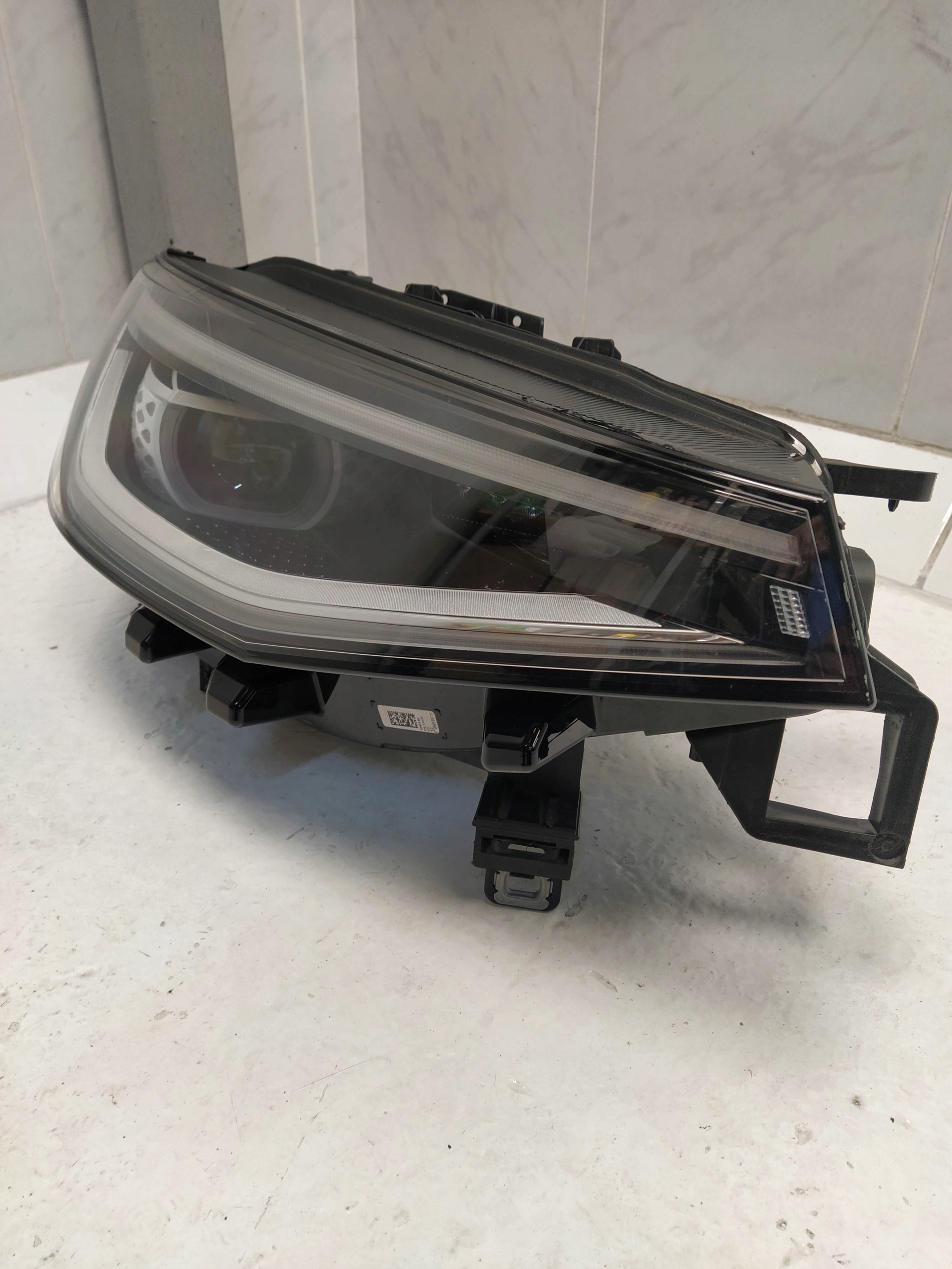 VW ID.4 REFLEKTOR LICHT VORNE VORNE RECHTS FULL LED 7PIN