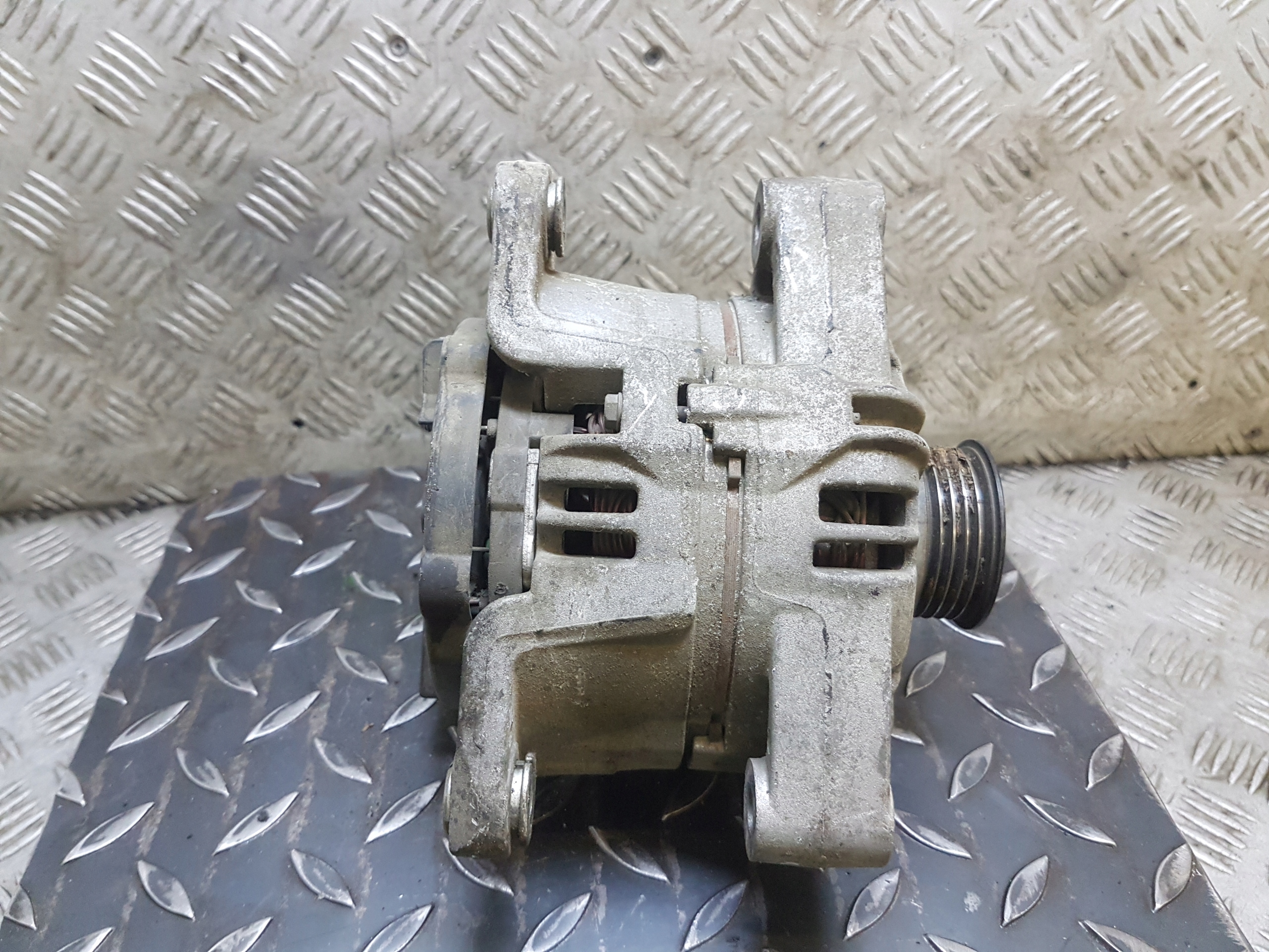 ALTERNATOR OPEL CORSA D 13222931 120A