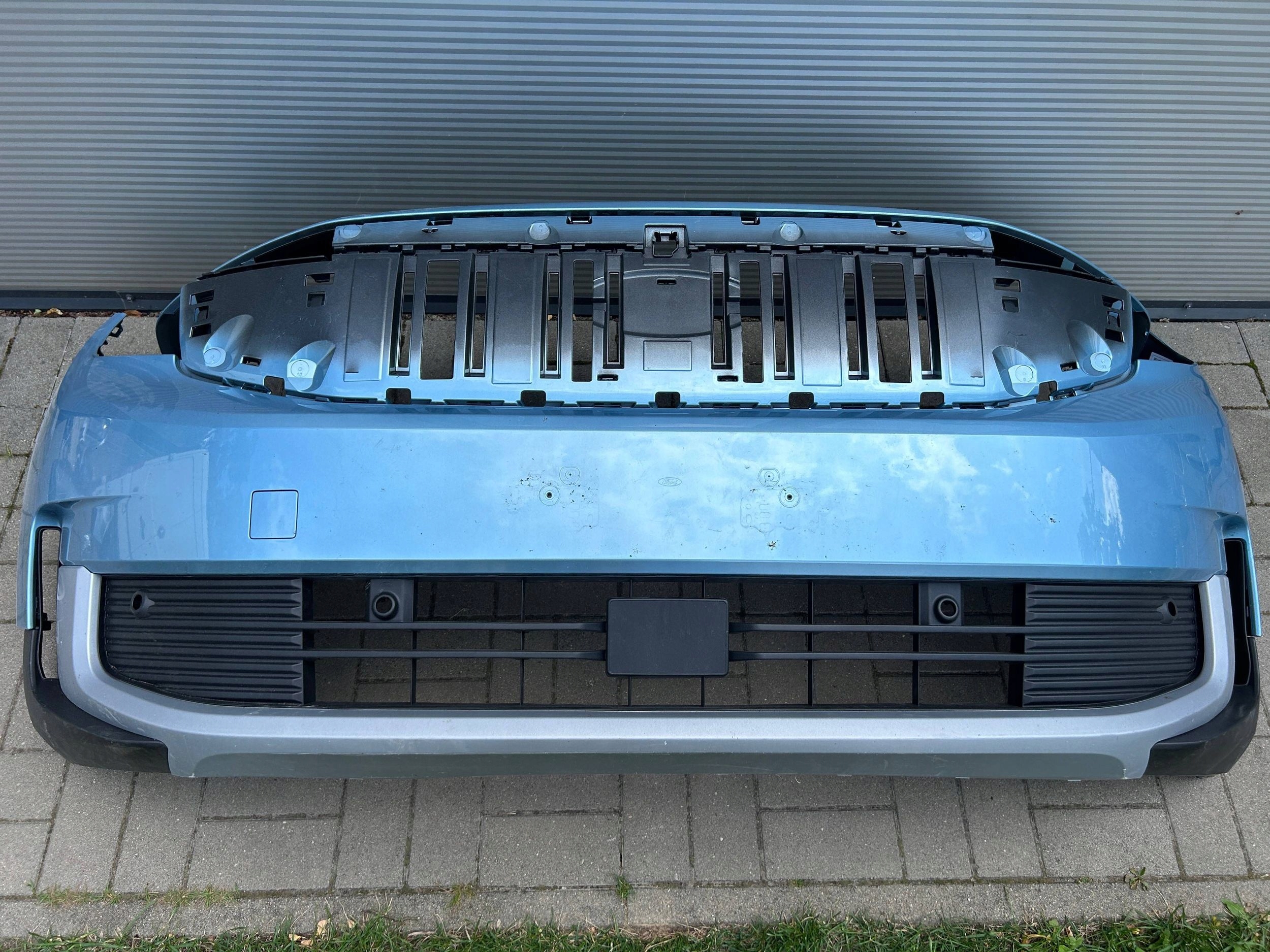 Ford Explorer EV 24- nárazník předek přední