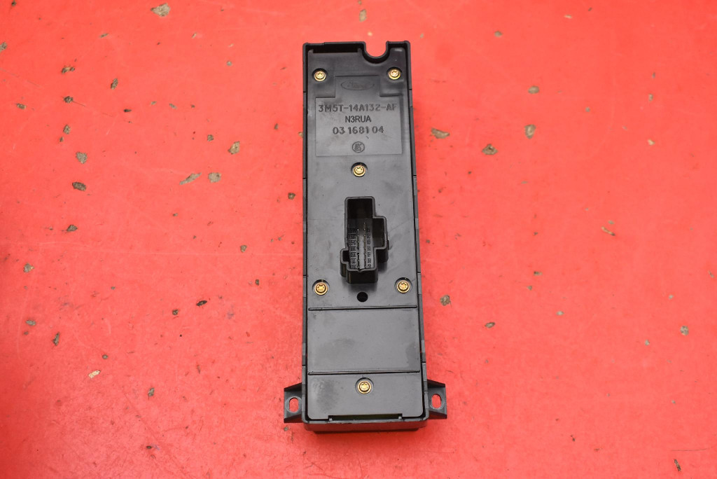 control panel of the window EU 3M5T-14A132-AF FORD FOCUS MK2 04-08