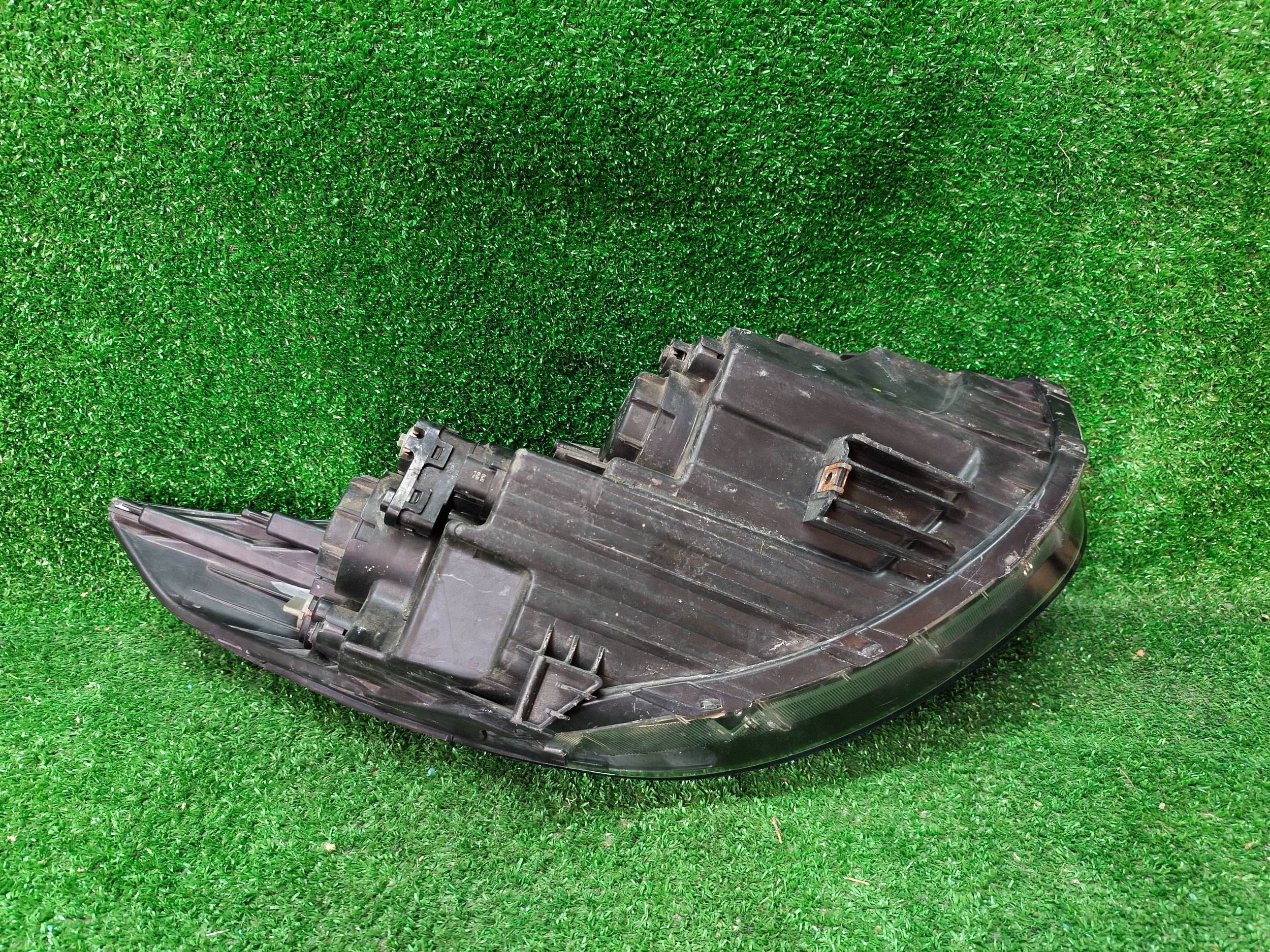 REFLEKTOR left front HYUNDAI IX35 10- lens NR.R1504