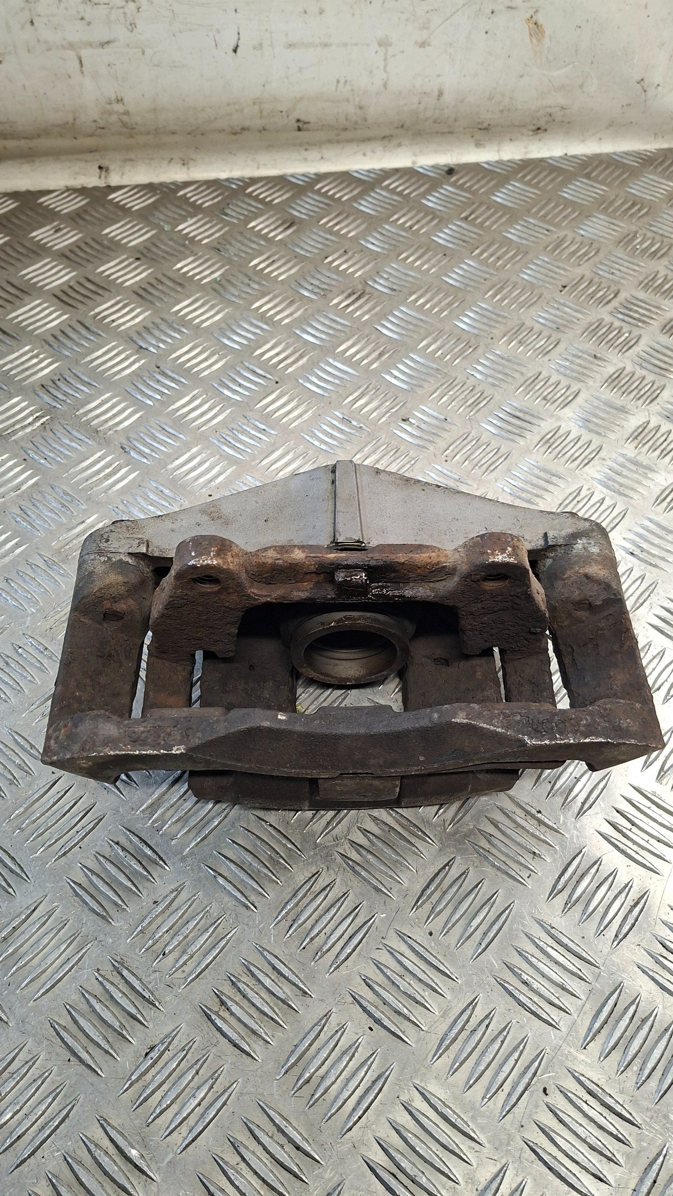 caliper brake left front OPEL SIGNUM 3.0CDTI