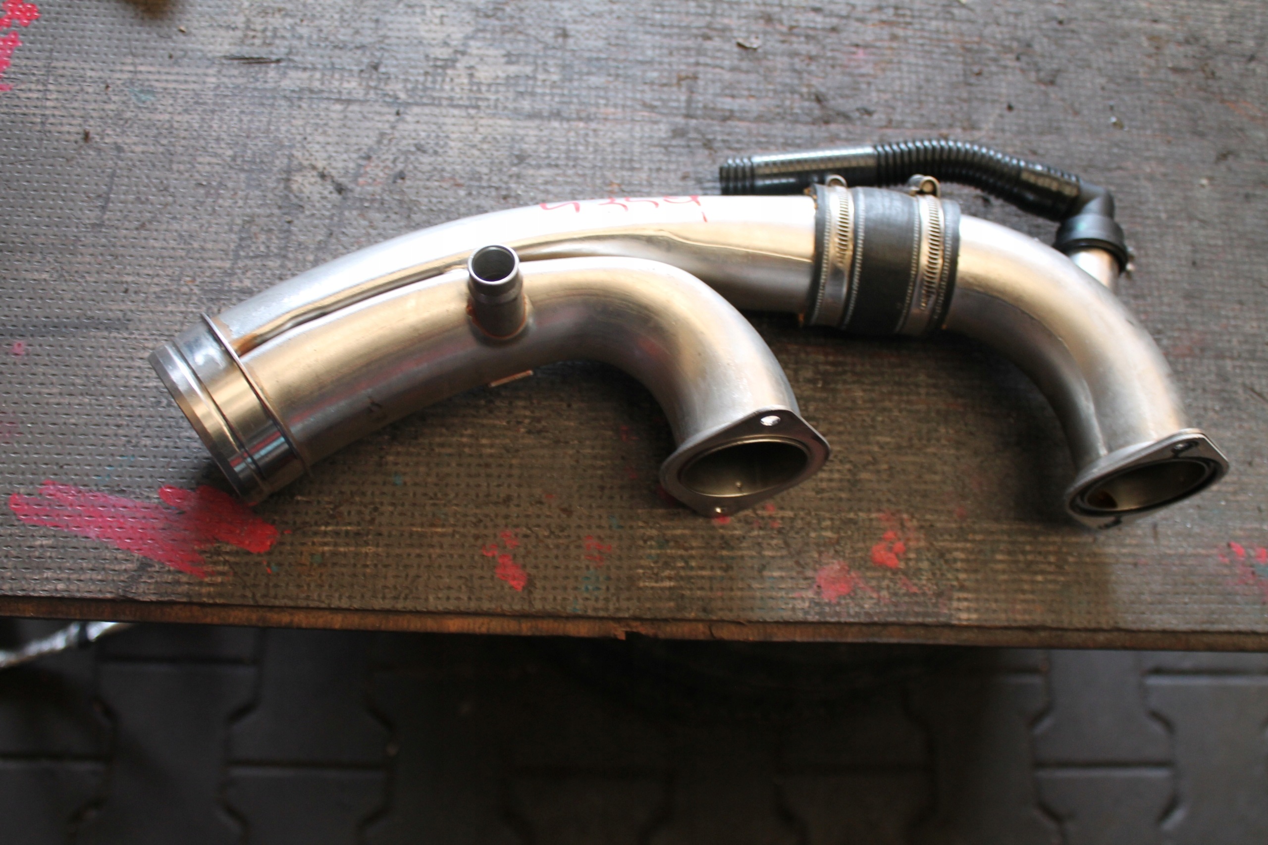 4359. hadice vedení intercoolera AUDI RS5 06M129666AA 06M129629C