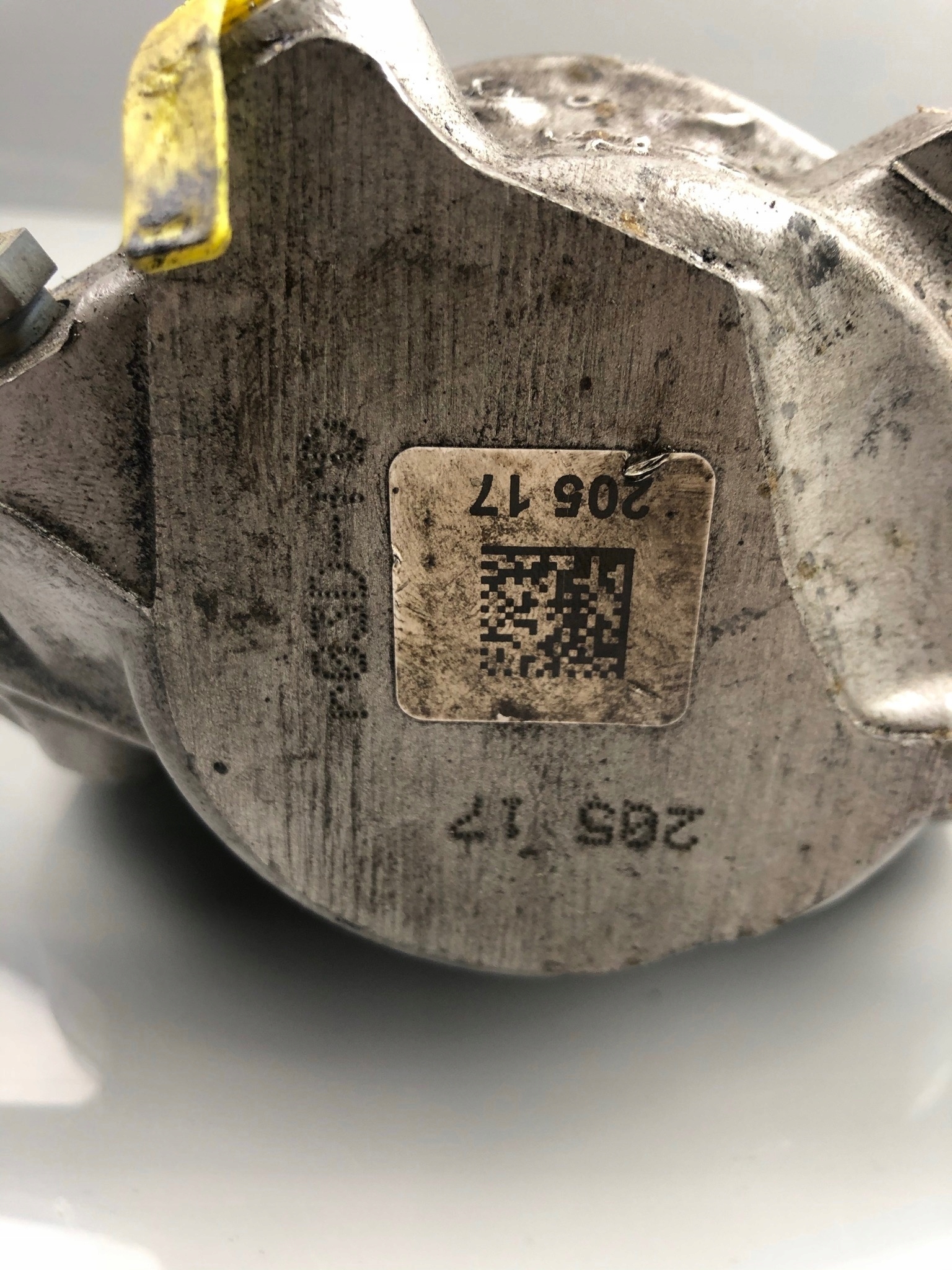 caliper brake MERCEDES C W205 20517