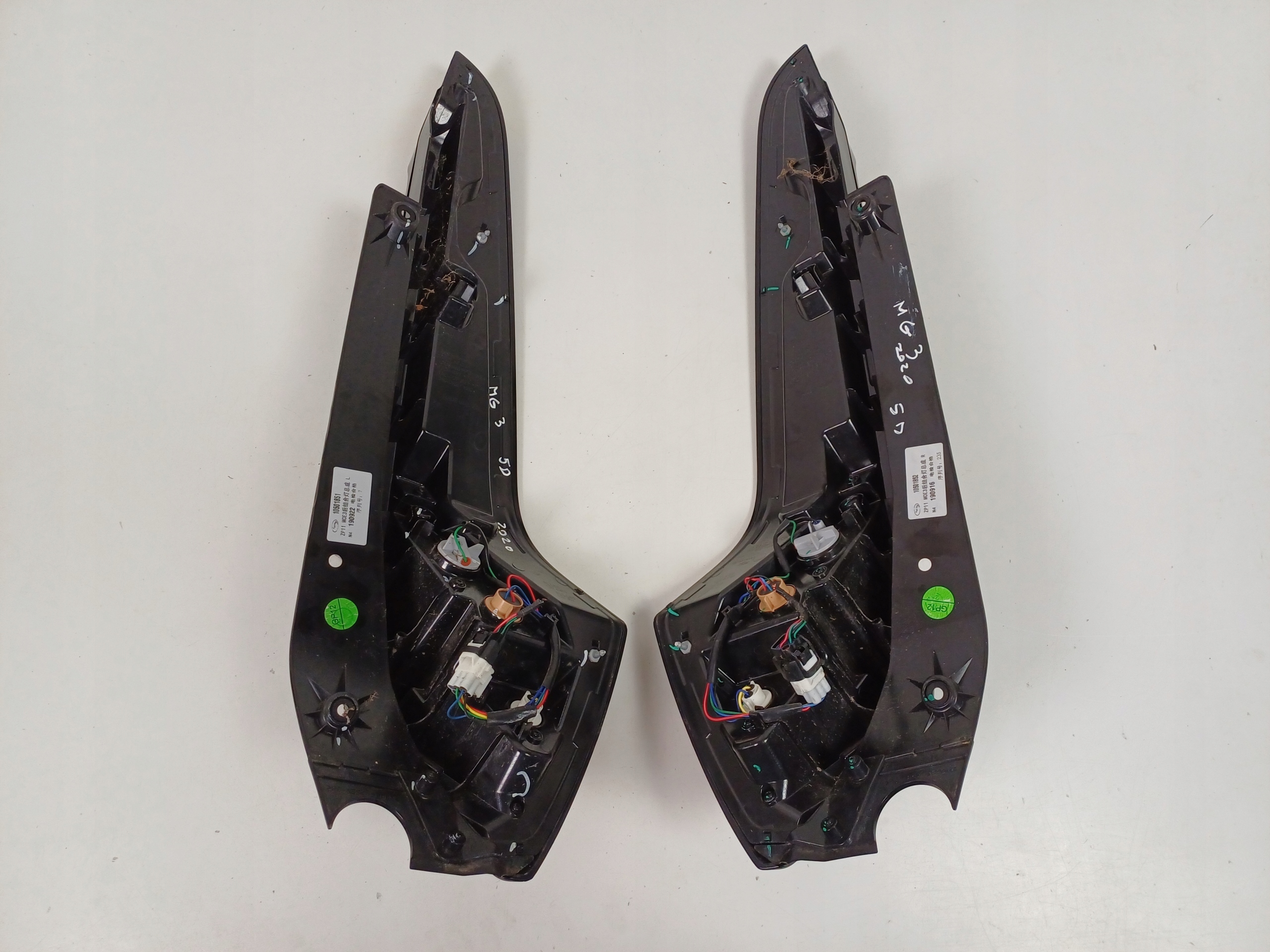 MG 3 III 2020 light rear rear part left LADNA