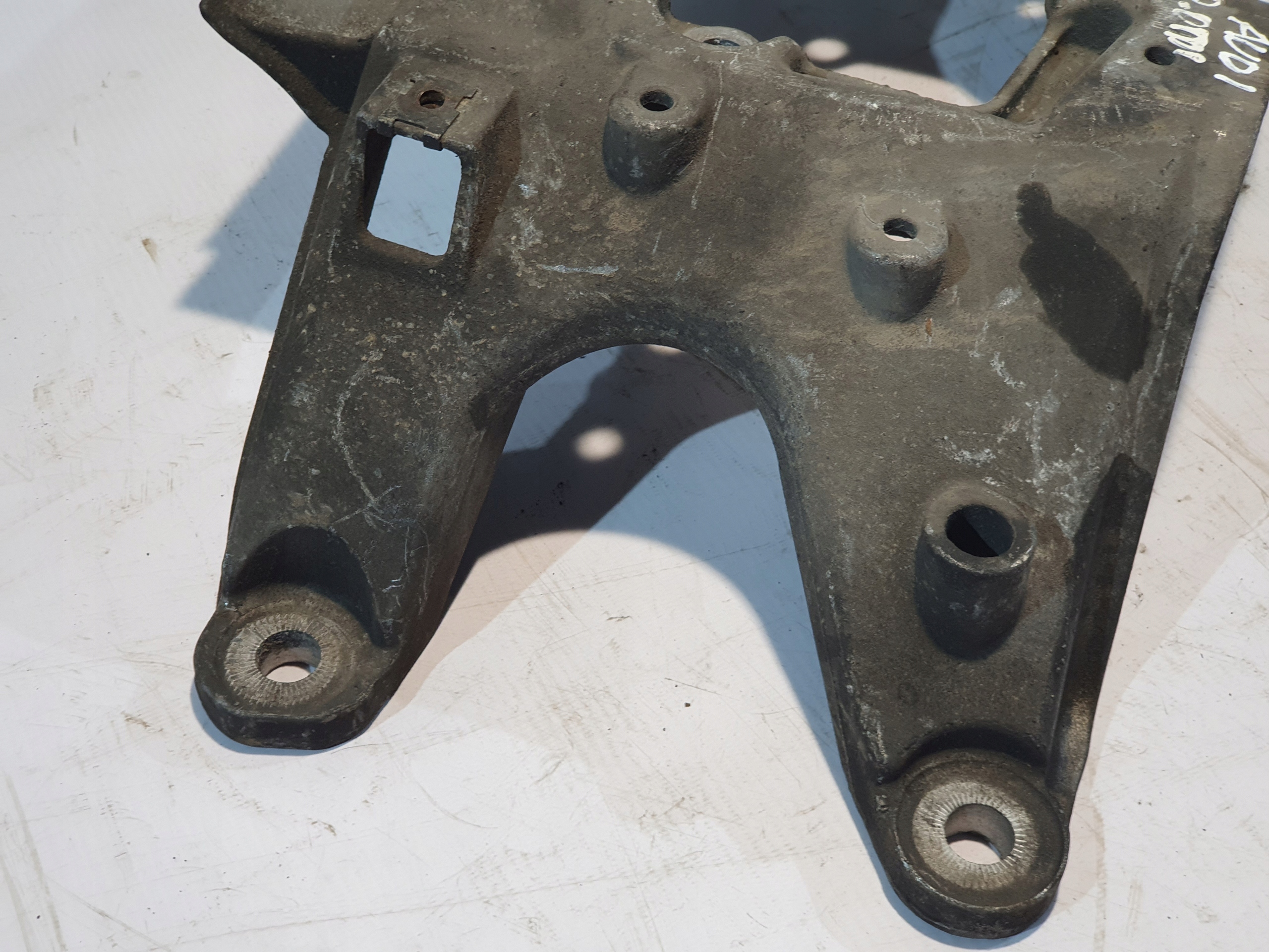 Getriebehalter getriebe OE 8K0399263K AUDI A4 B8 2.0TDI